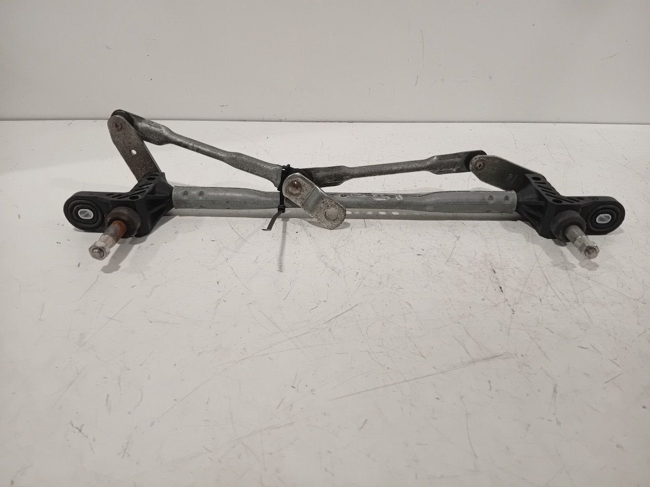 Ruitenwisser mechaniek voor Fiat 500, Onderdelen@venauto.nl, Van der Ven Autorecycling B.V., Gebruikt, Ettenseweg 76, 4706 PB Roosendaal, The Netherlands