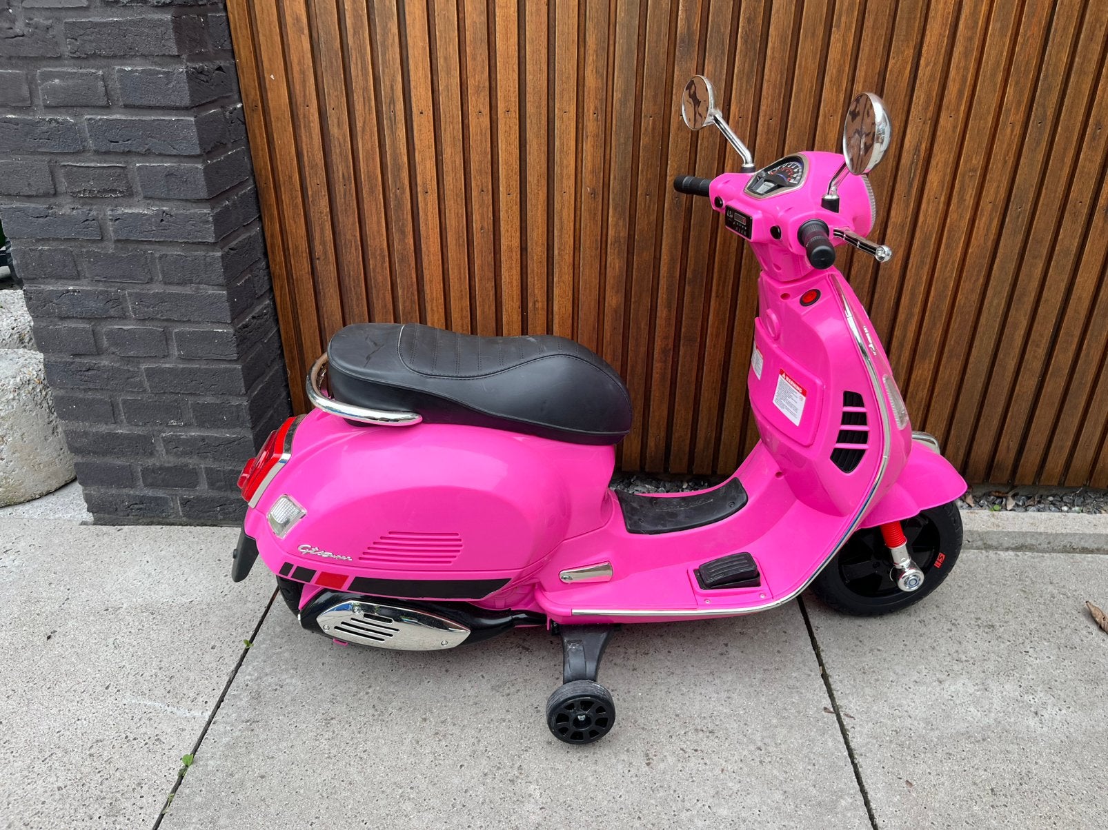 Eco Toys elektrische Vespa scooter, Ophalen, Zo goed als nieuw
