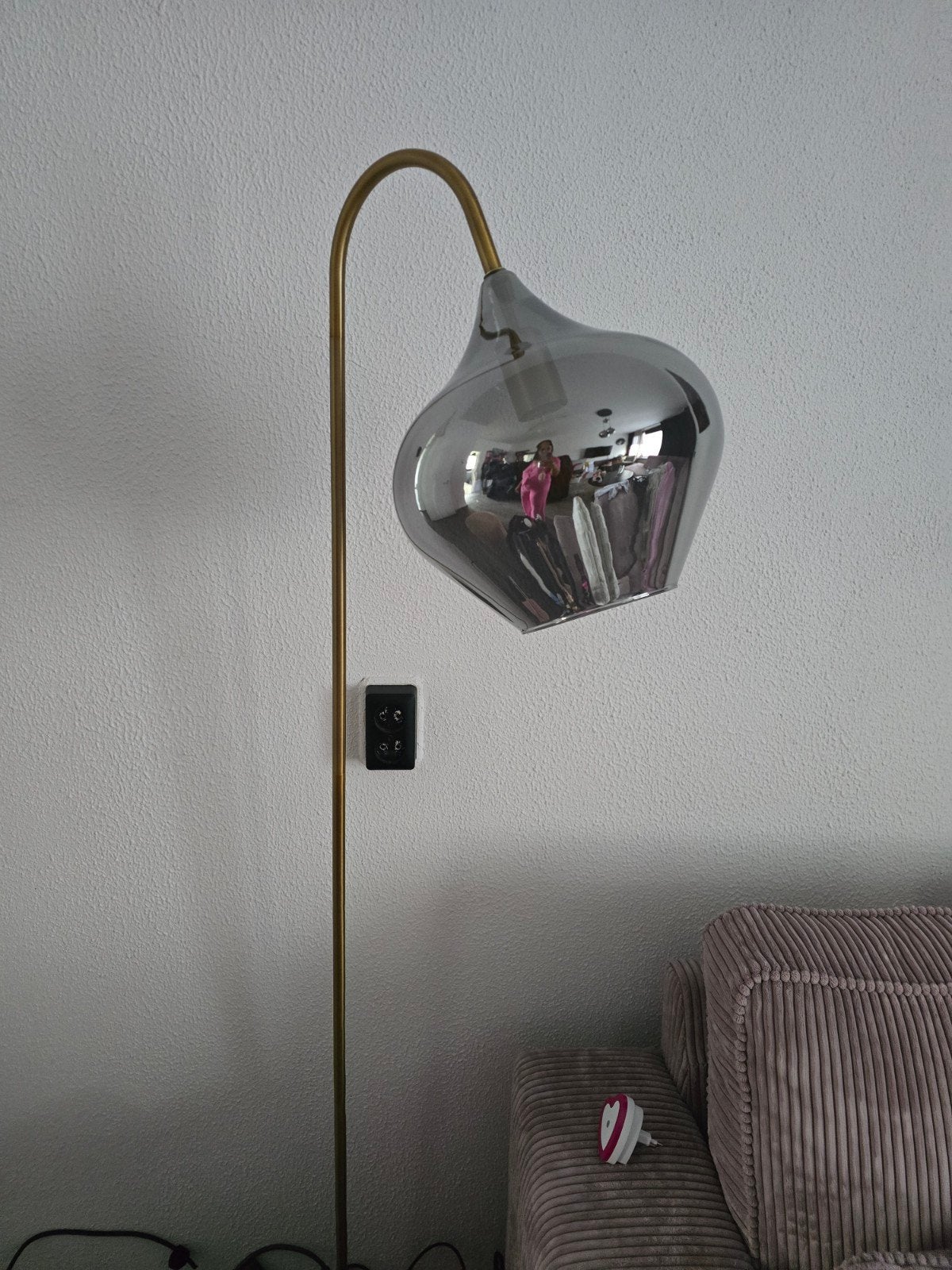 Staande lamp met glazen kap en gouden voet, Ophalen of Verzenden, Gebruikt, Glas
