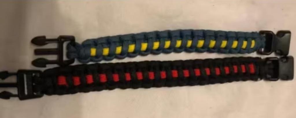 Armbanden voor Brandweer en Ambulance Hulpverleners, Ophalen of Verzenden, Zo goed als nieuw