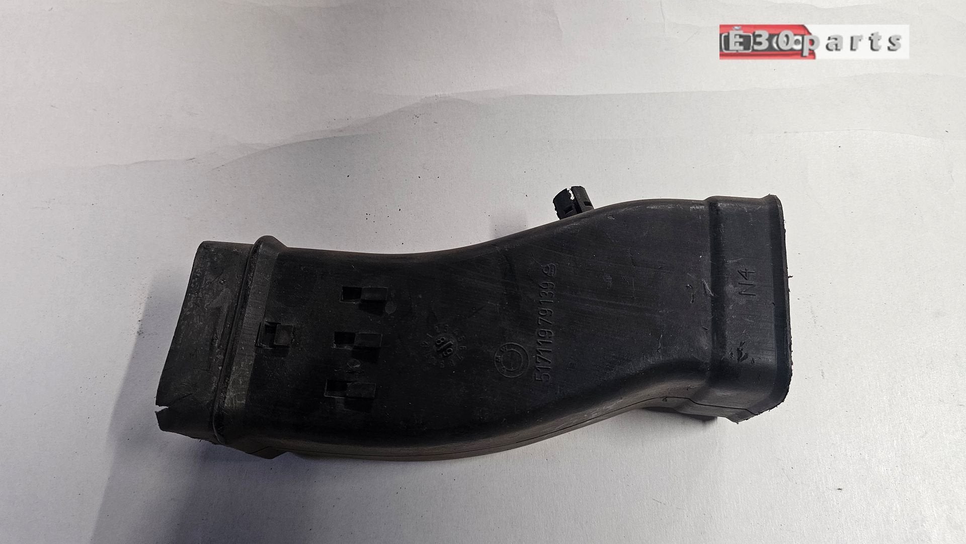 Airducht lucht inlaat voor bumper links BMW 3 serie E30 5171, Auto-onderdelen, Gebruikt, -, Ophalen of Verzenden, -