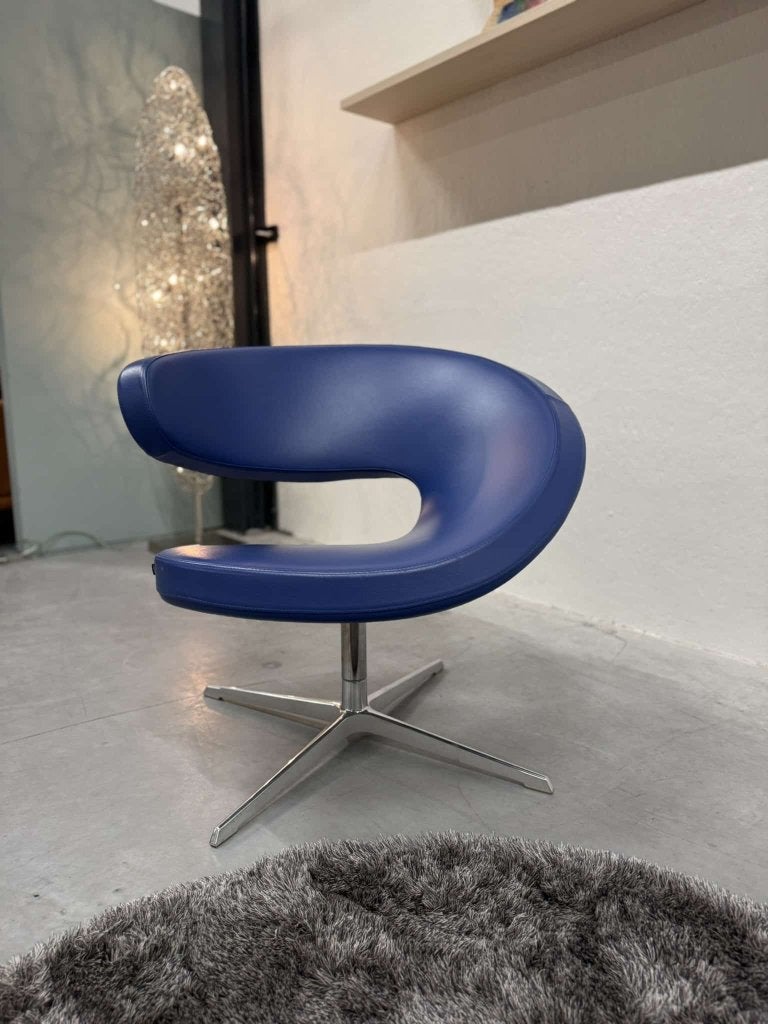 Als nieuw Varier Stokke Peel Club draai fauteuil blauw leer, Huis en Inrichting, 75 tot 100 cm, Ophalen of Verzenden, Zo goed als nieuw