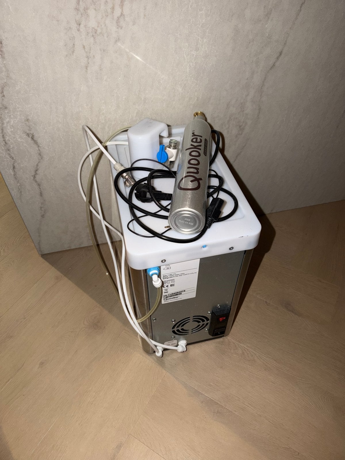 Quooker CUBE met CO2-cilinder, Ophalen, Zo goed als nieuw