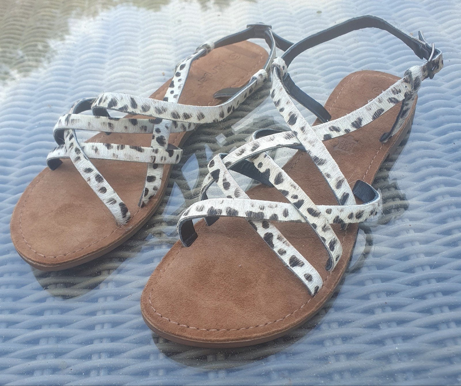 Harper sandalen maat 41 zwart wit zgan, Ophalen of Verzenden, Zo goed als nieuw, Zwart, Sandalen of Muiltjes