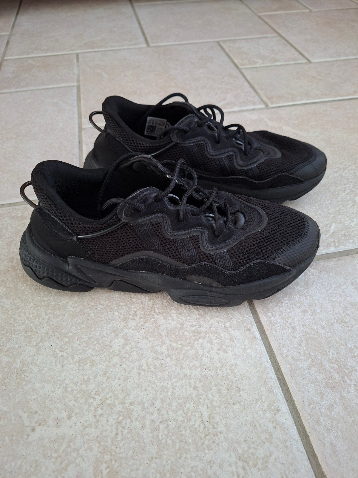 Adidas Oseego maat 44 2/3, Kleding | Heren, Schoenen, Ophalen of Verzenden, Gedragen, Zwart