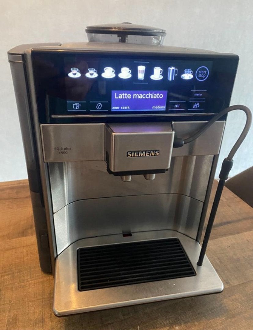 Siemens eq6 S500 plus, Witgoed en Apparatuur, Koffiezetapparaten, Ophalen of Verzenden, Zo goed als nieuw, Koffiemachine