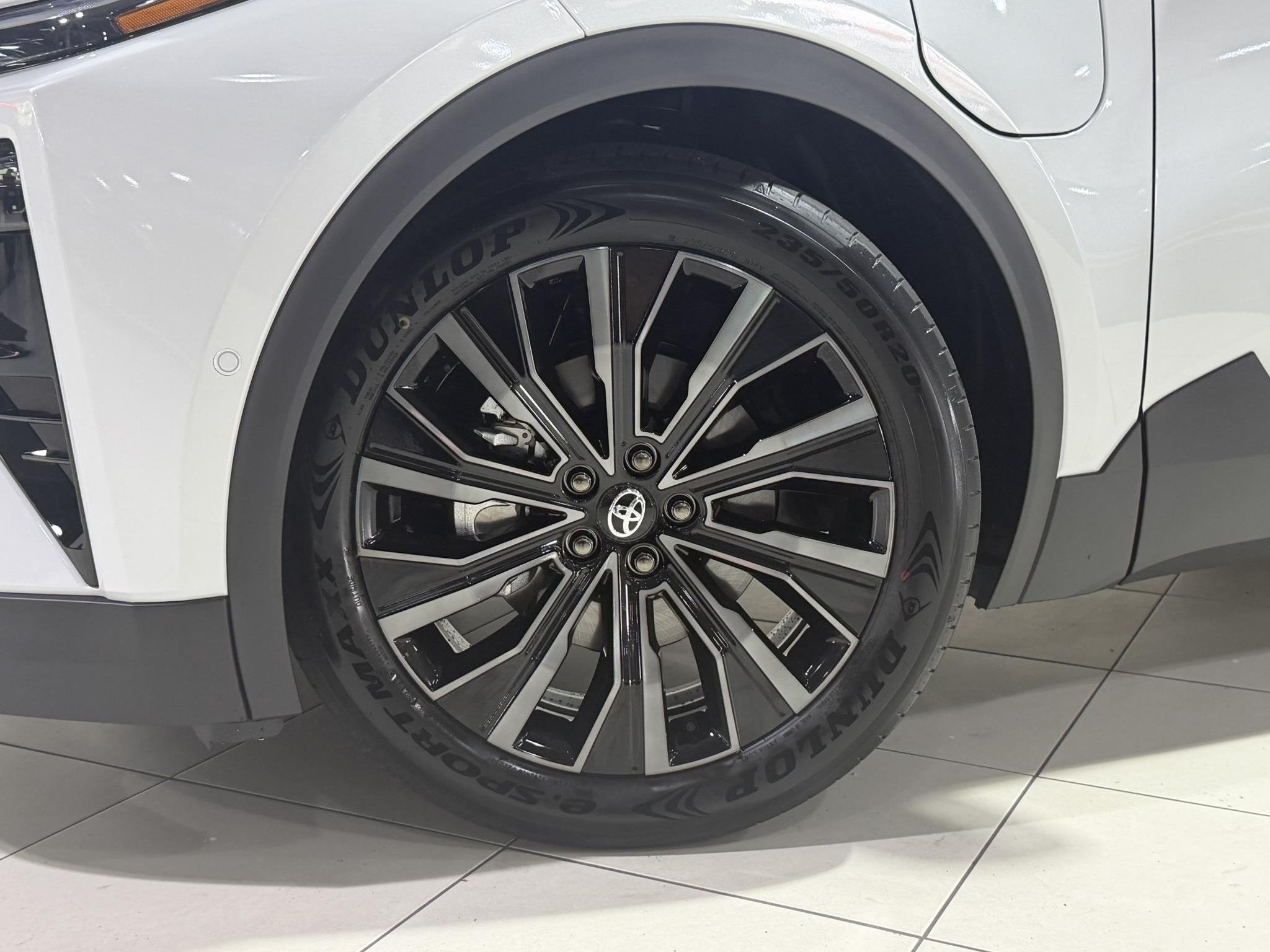 Toyota C-HR+ Executive AWD 77 kWh € 3000 Inruilpremie, Sta, Auto's, Automaat, Dealer onderhouden, Automatische klimaatregeling