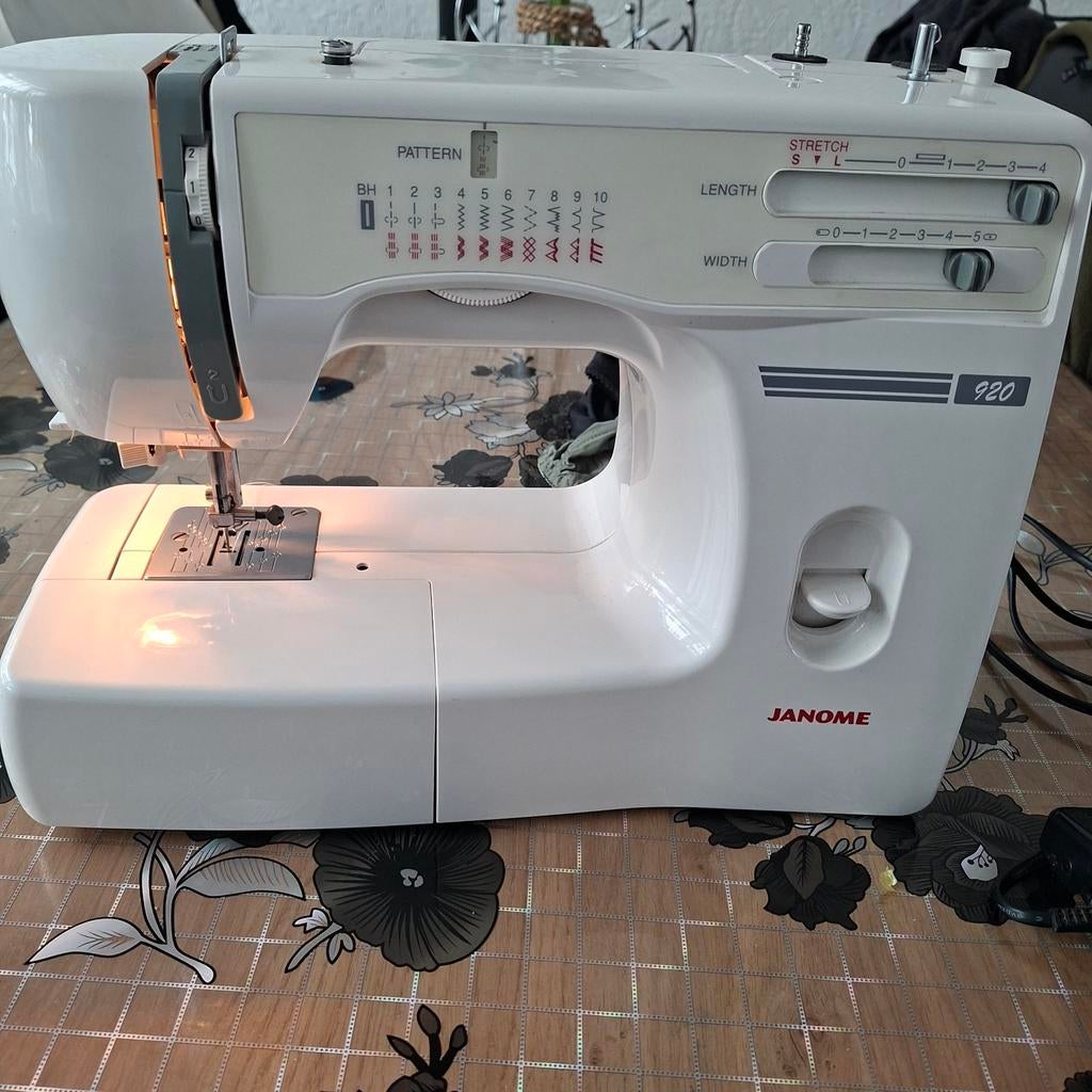 Janome 920 Naaimachine - Gebruikt maar goed werkend, Ophalen of Verzenden, Gebruikt, Naaimachine, Janome