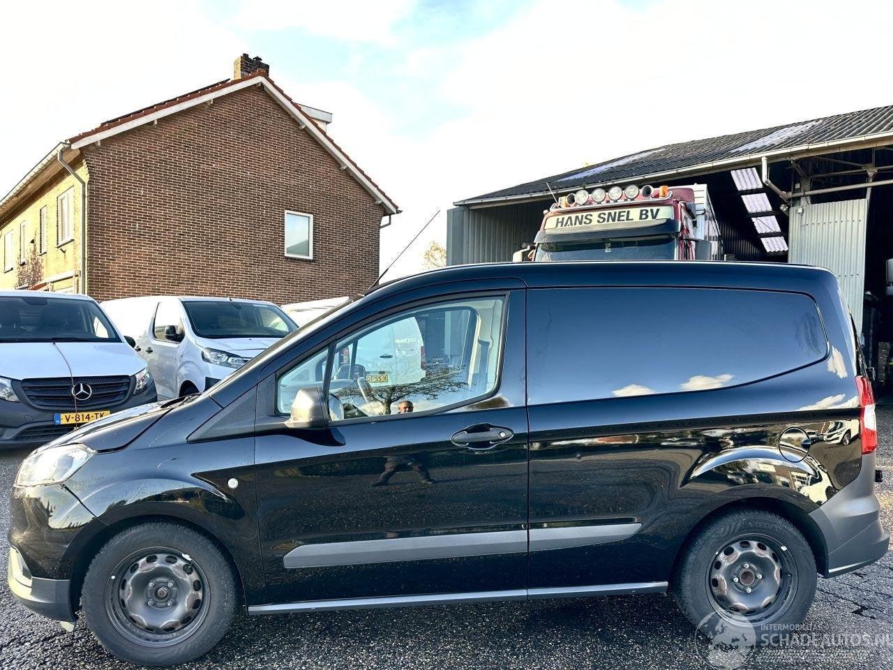Ford Transit Courier Van 1.5 TDCI 75pk 6-bak euro.6 Trend -, Overige carrosserieën, Zwart, Henry-Ford-Straße  1 ,50735, Köln, Deutschland
