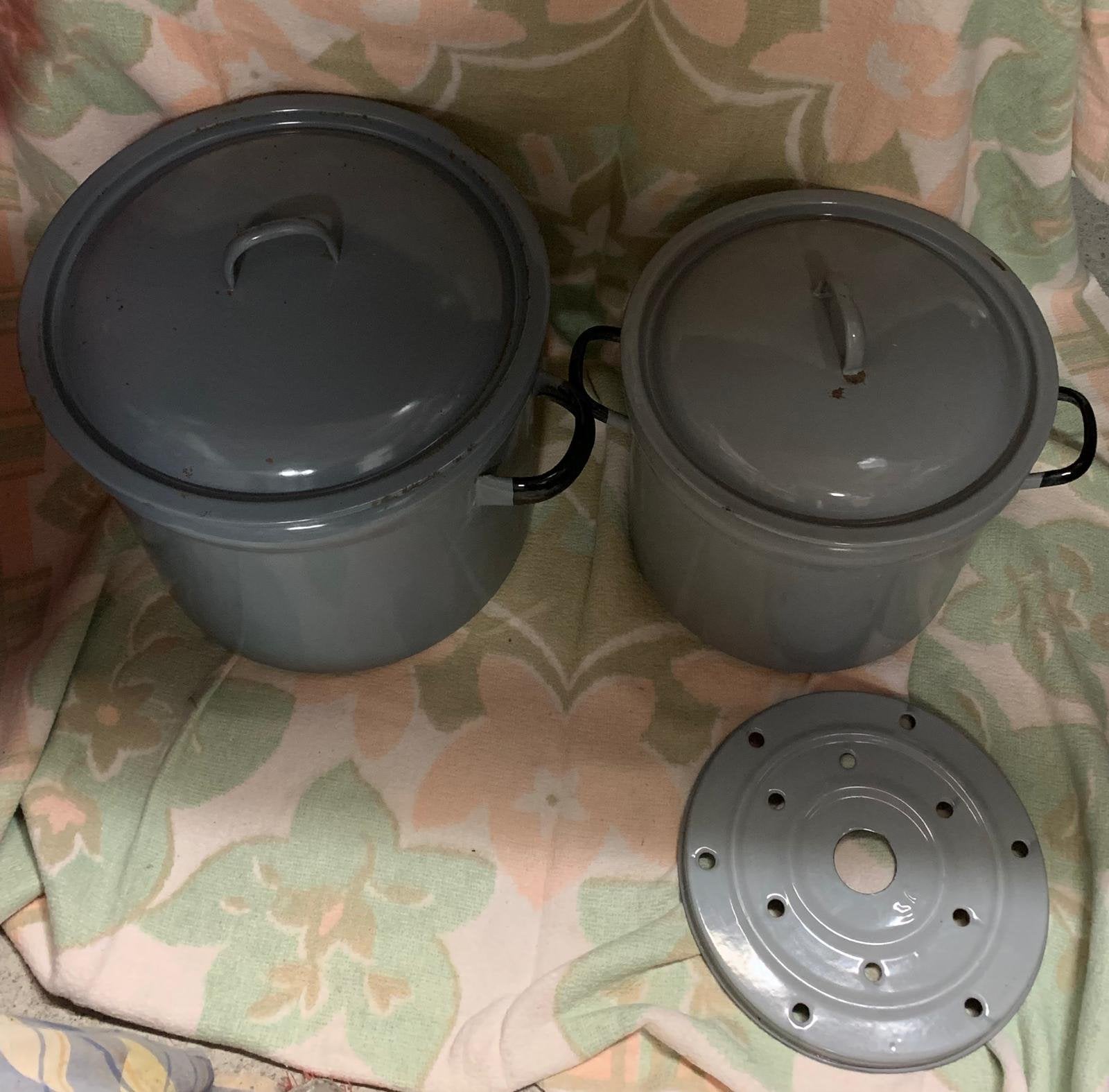 2 wasketels met deksel, Ophalen