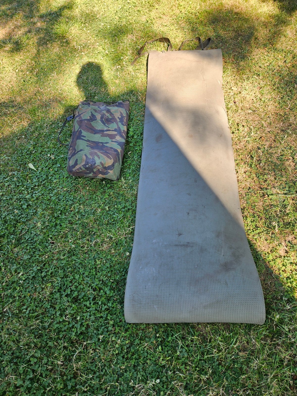 Slaapmat met camouflage hoes - Ideaal voor kamperen, Ophalen of Verzenden, Gebruikt, 1-persoons