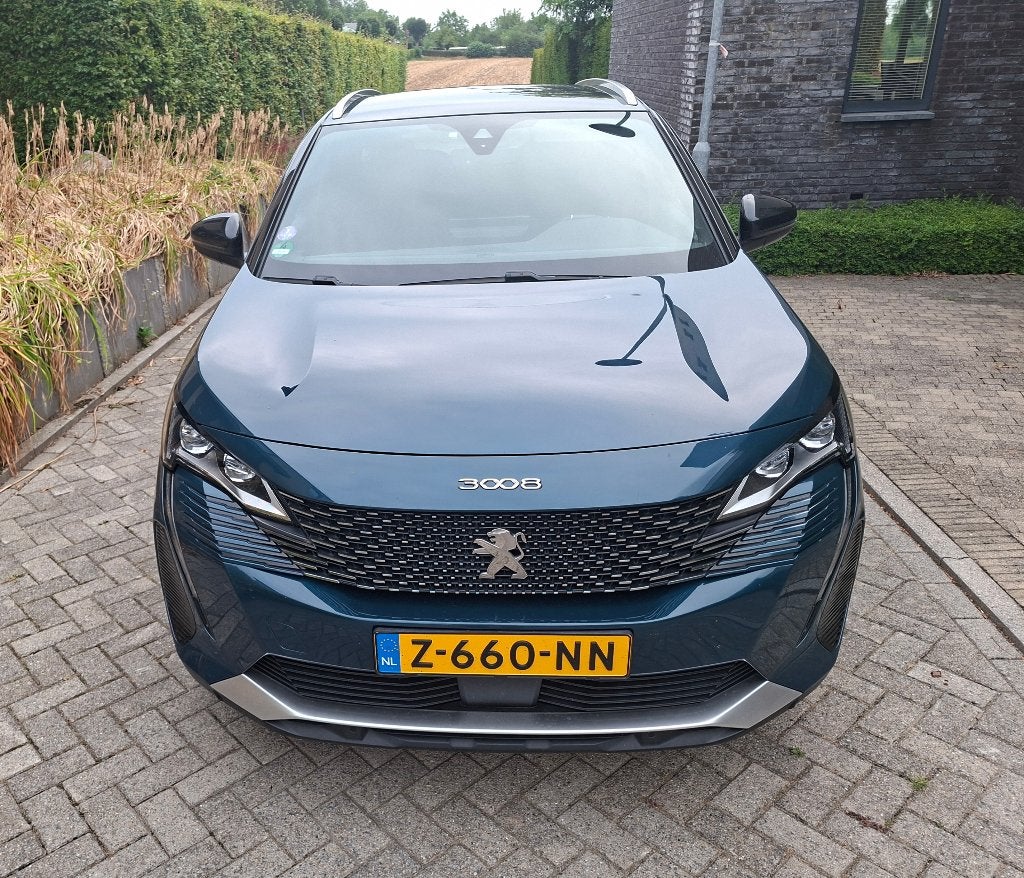 Peugeot 3008 1.2 Puretech 130pk S&S Eat8 2022 Blauw, 1295 kg, 1199 cc, Blauw, 690 kg