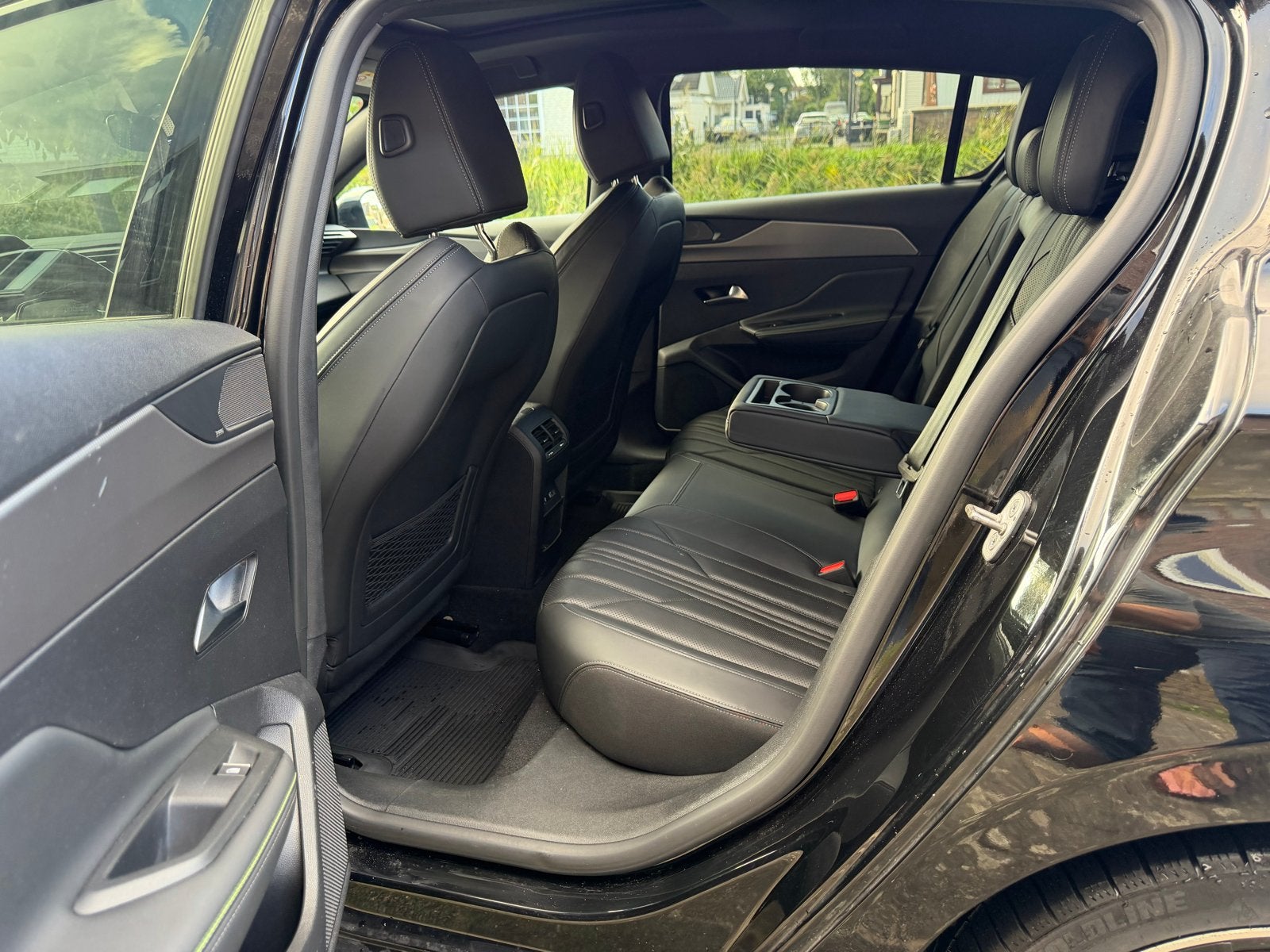 Foto 19 van Peugeot 308 1.6 Hybrid 225pk E-eat8 2022 Zwart