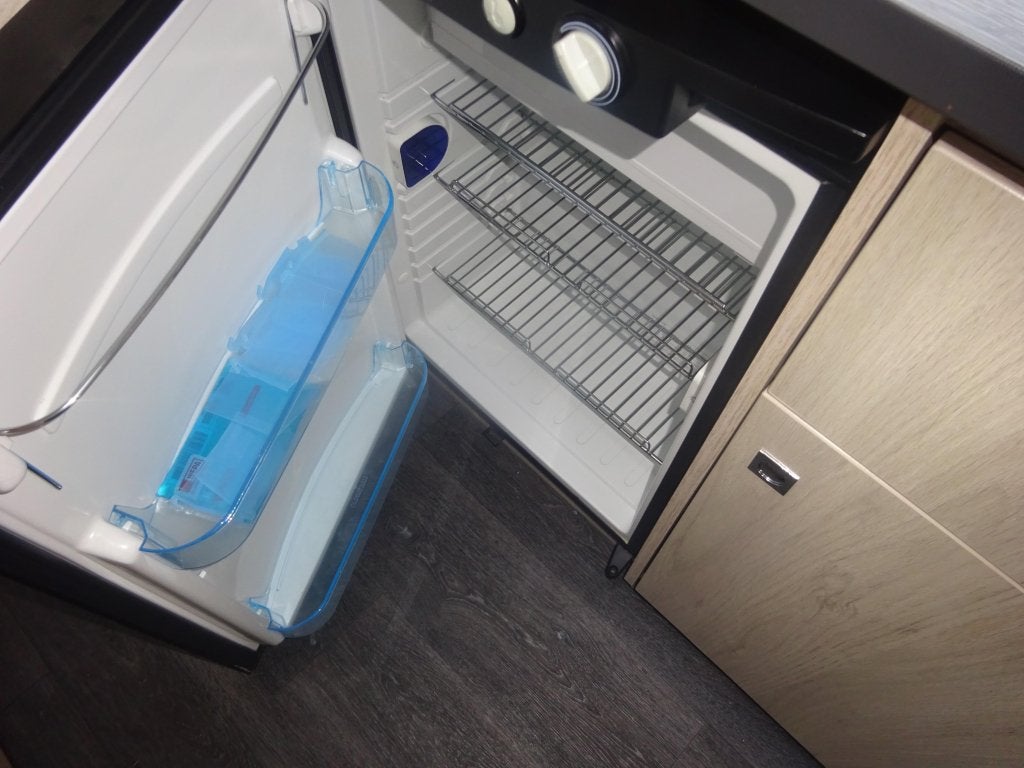 Foto 20 van Caravelair Antares 470 Met Mover en Luifel