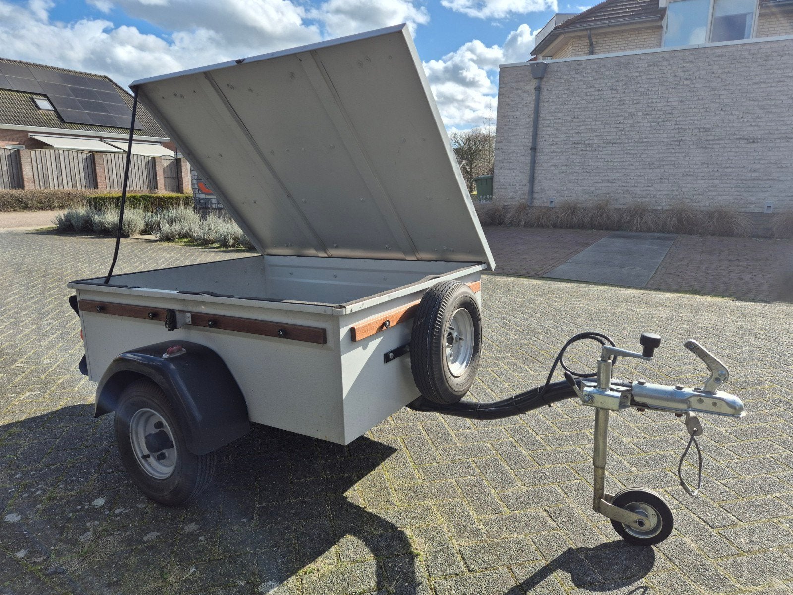 Gerestaureerde gesloten bakwagen, Auto diversen, Aanhangers en Bagagewagens, Ophalen, Nieuw