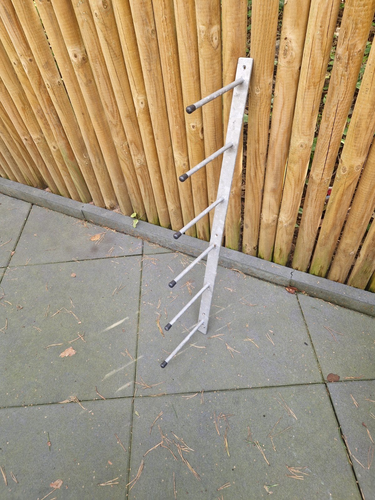 Metalen rek voor peesbeschermers (paardensport), Dieren en Toebehoren, Ophalen, Gebruikt