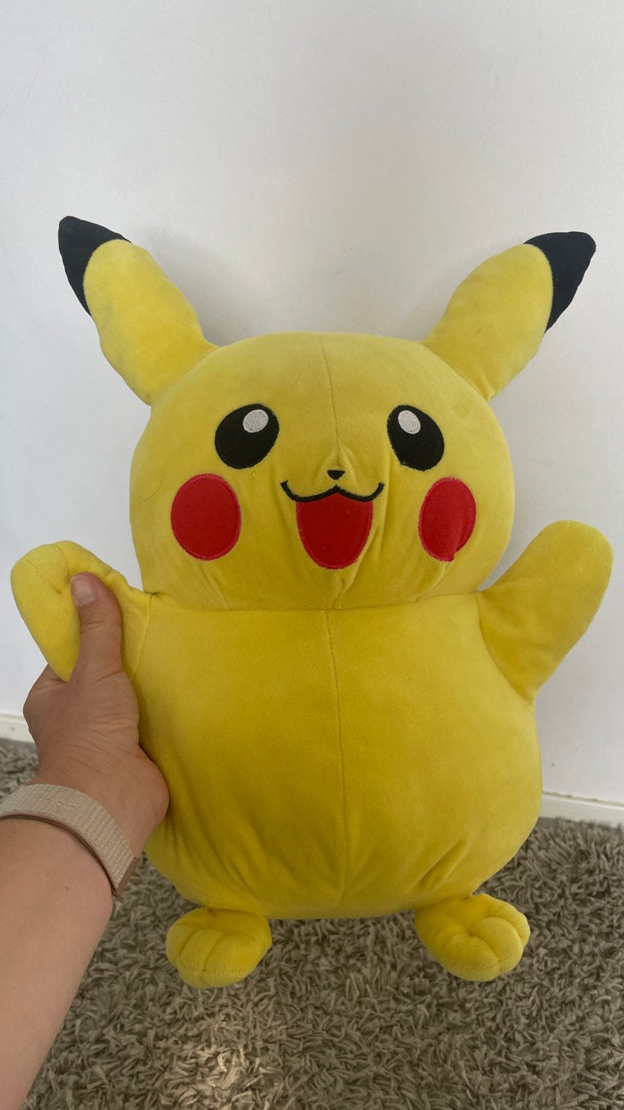 Grote Pikachu Knuffel - Zo goed als nieuw, Overige merken, Geel, Overige typen, Ophalen of Verzenden