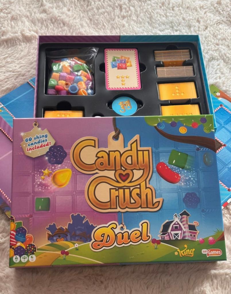 Candy Crush Duel bordspel, Hobby en Vrije tijd, Gezelschapsspellen | Bordspellen, Ophalen of Verzenden, Zo goed als nieuw
