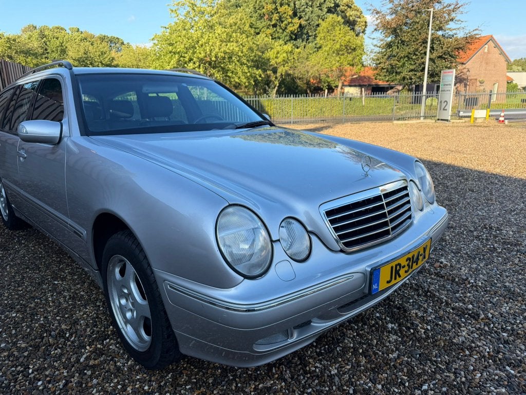 Mercedes-Benz E 320 4-MATIC | Kombi | Blijvend Youngtimer, foto 3