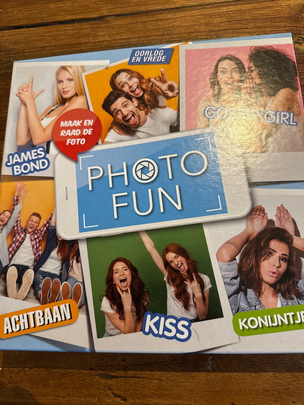 Photo Fun: Een knotsgek foto-opdrachtenspel, Drie of vier spelers, Ophalen of Verzenden, Zo goed als nieuw