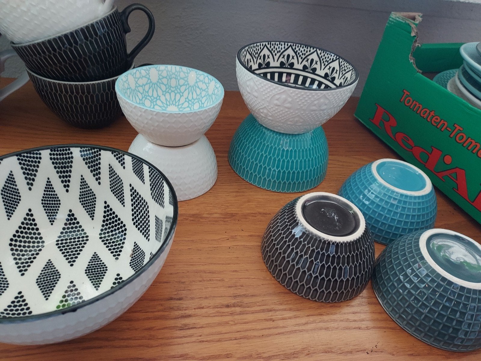 Inari schaaltjes en koppen, Huis en Inrichting, Keuken | Servies, Ophalen, Aardewerk, Overige stijlen, Schaal of Schalen