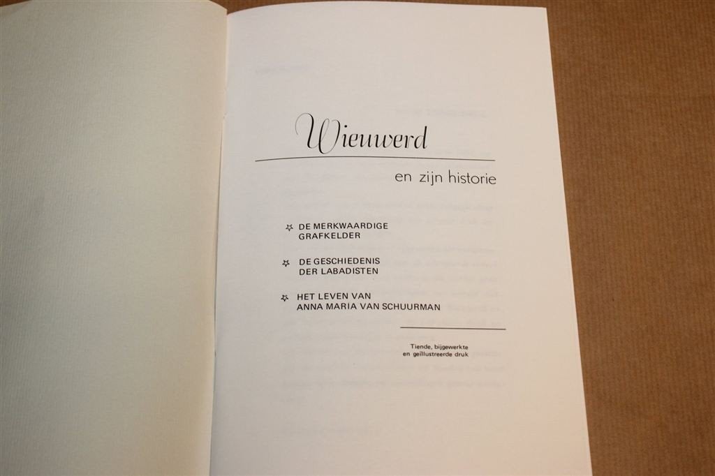 Wieuwerd Historie — Labadisten & Anna Maria van Schuurman, Ophalen of Verzenden, Gelezen