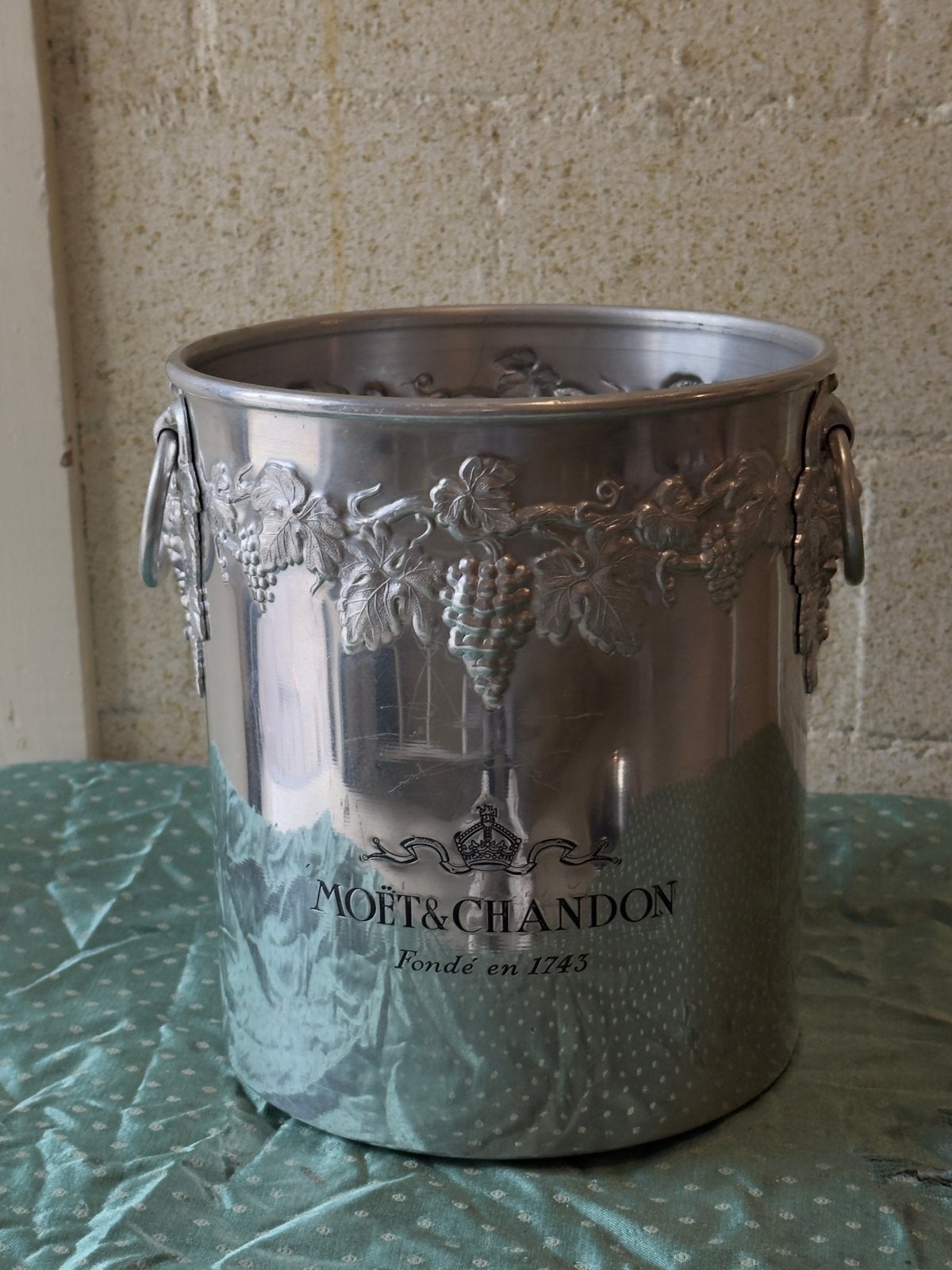 Moët & Chandon Fondé en 1743 champagnekoeler, Ophalen of Verzenden, Zo goed als nieuw, Minder dan 5 flessen