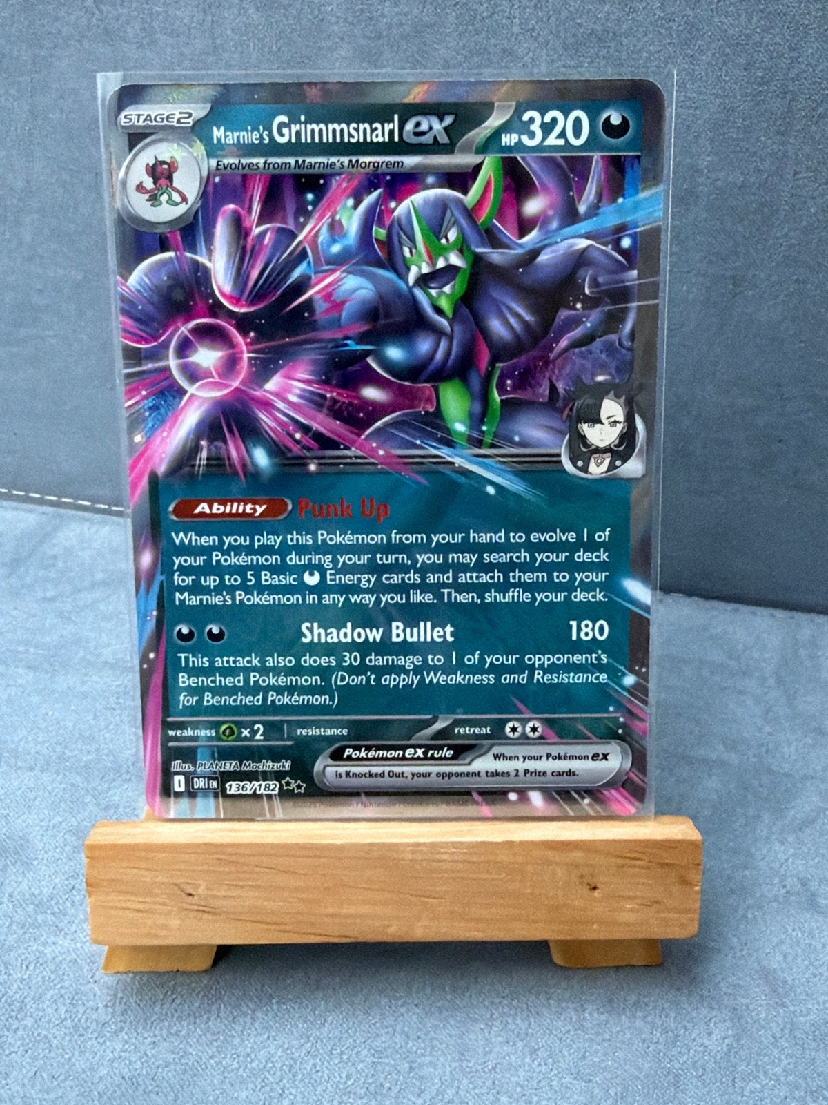 Marnie's Grimmsnarl ex Pokémon Kaart - 136/182, Ophalen of Verzenden, Zo goed als nieuw, Losse kaart