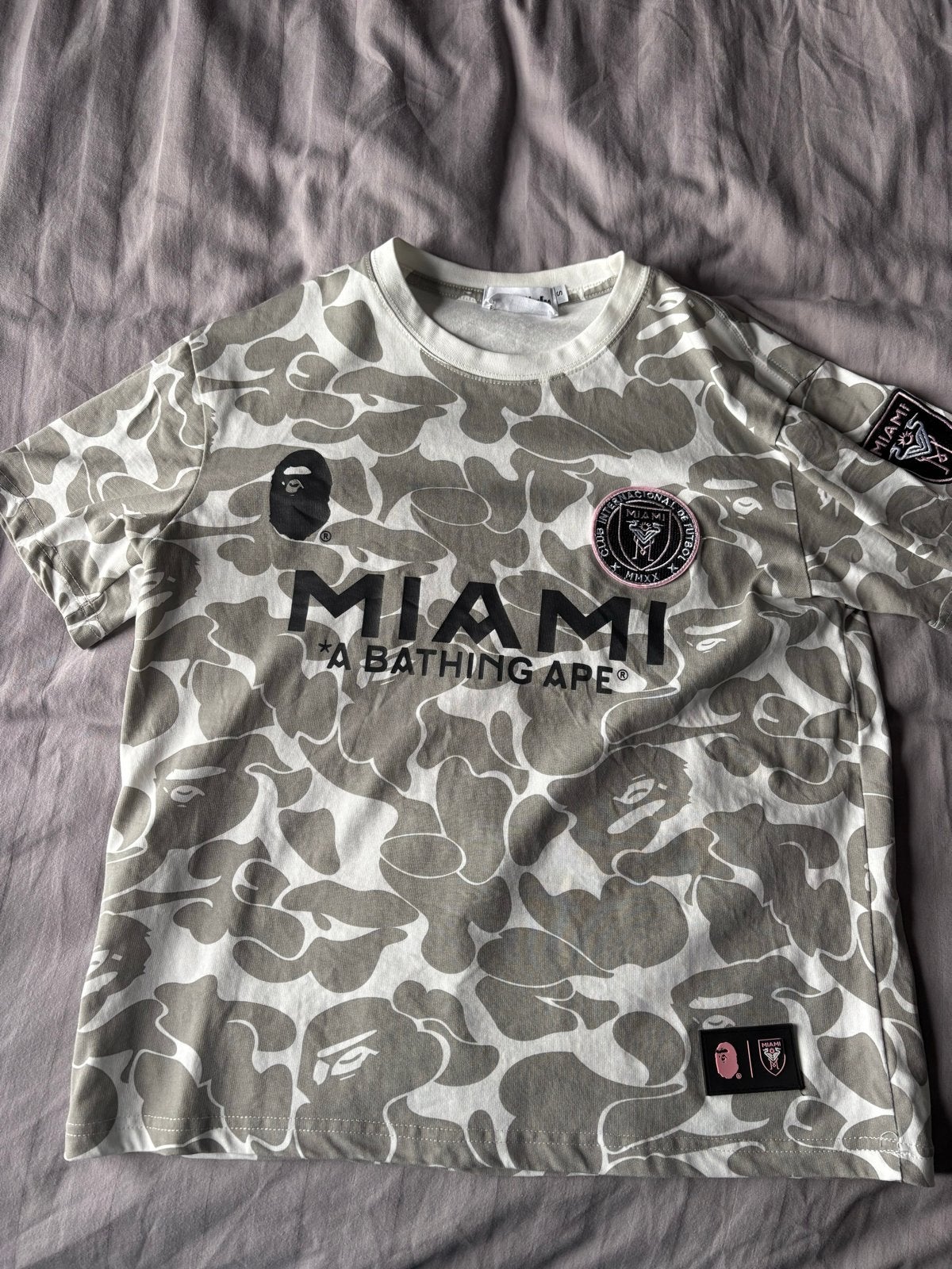 BAPE x Inter Miami T-shirt - Maat S, Ophalen of Verzenden, Zo goed als nieuw, Maat 46 (S) of kleiner, Grijs