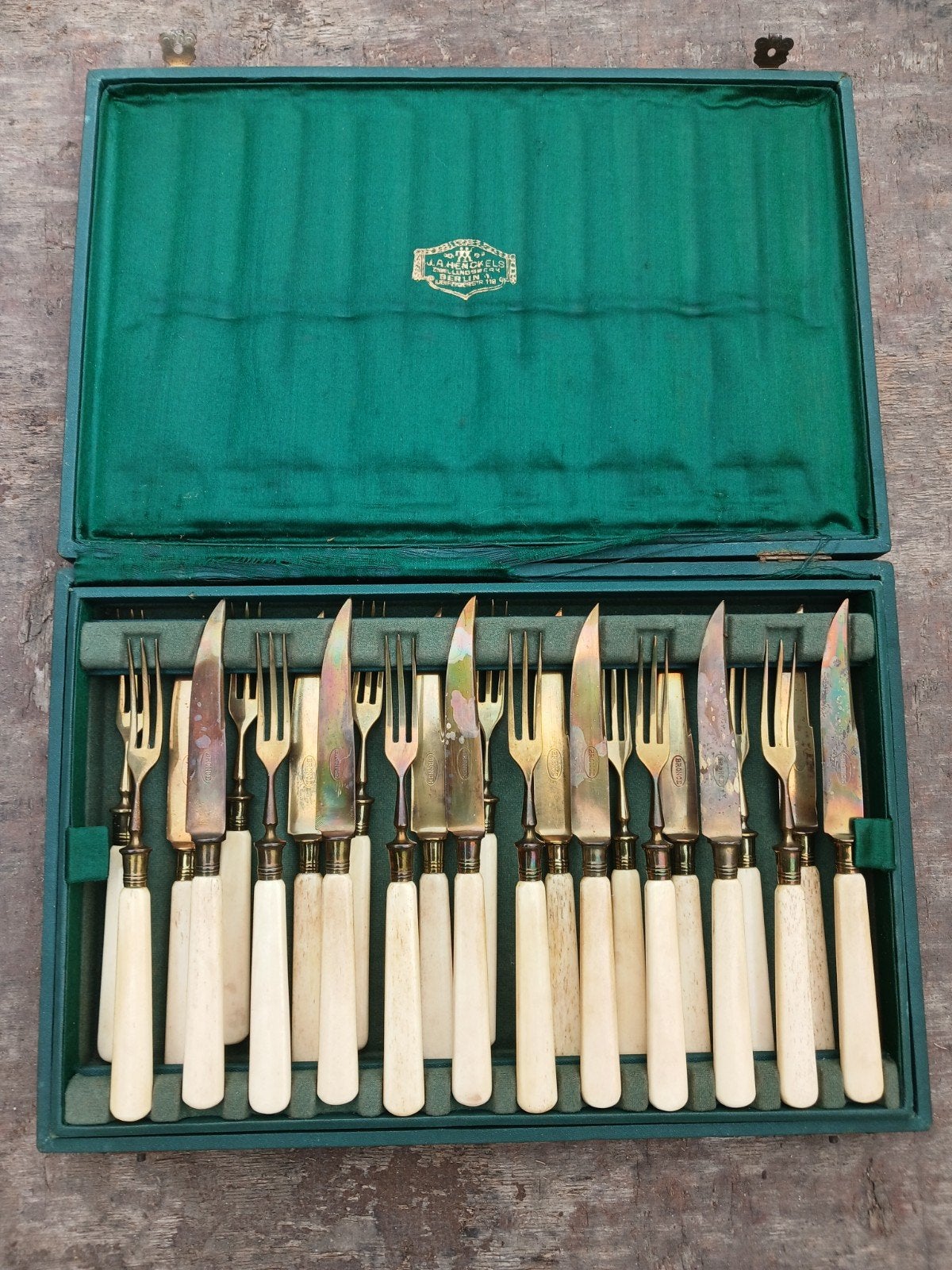 Zwilling messenset, Ophalen