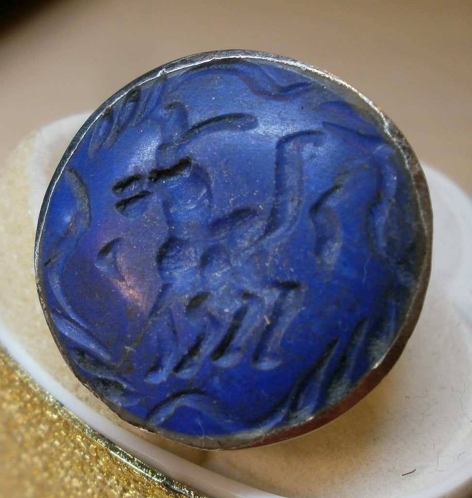 Vintage ring met gegraveerd dier lapis lazuli intaglio-steen, Ophalen, Blauw, Zo goed als nieuw, Dame of Heer
