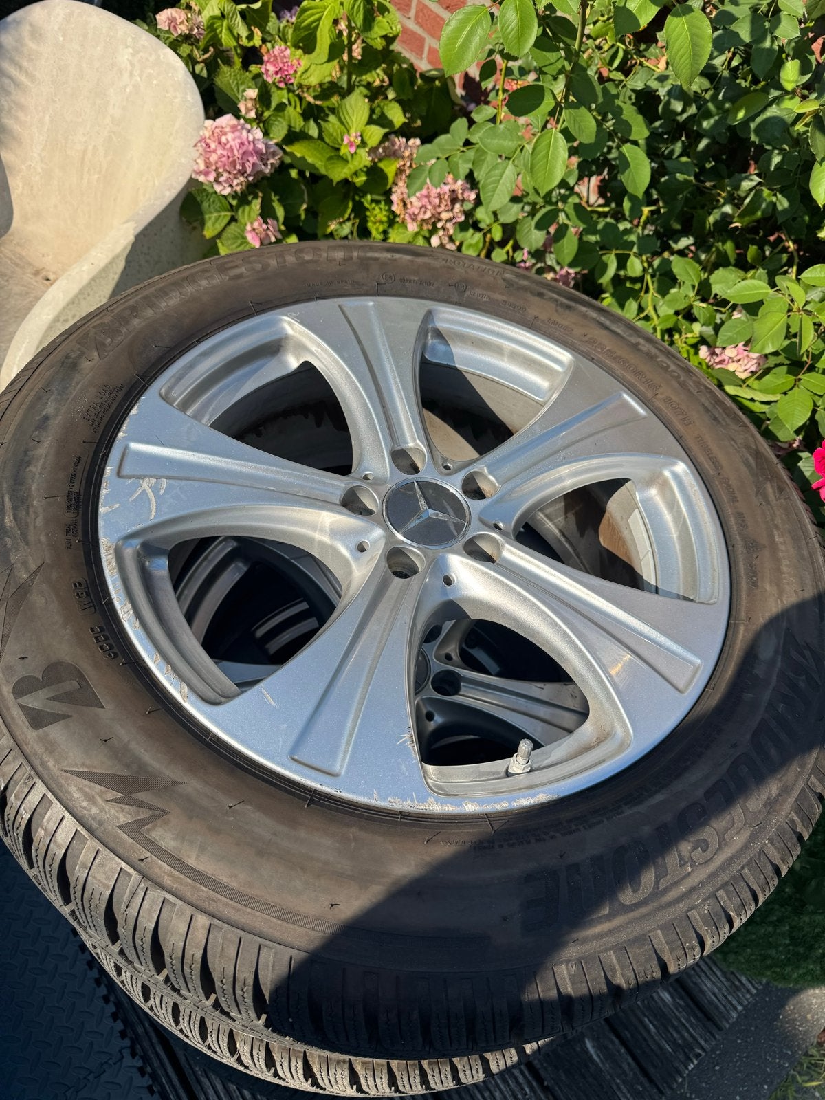 Mercedes-Benz Velgen met Bridgestone Winterbanden 235/60R18, Ophalen, 18 inch, Gebruikt, Banden en Velgen