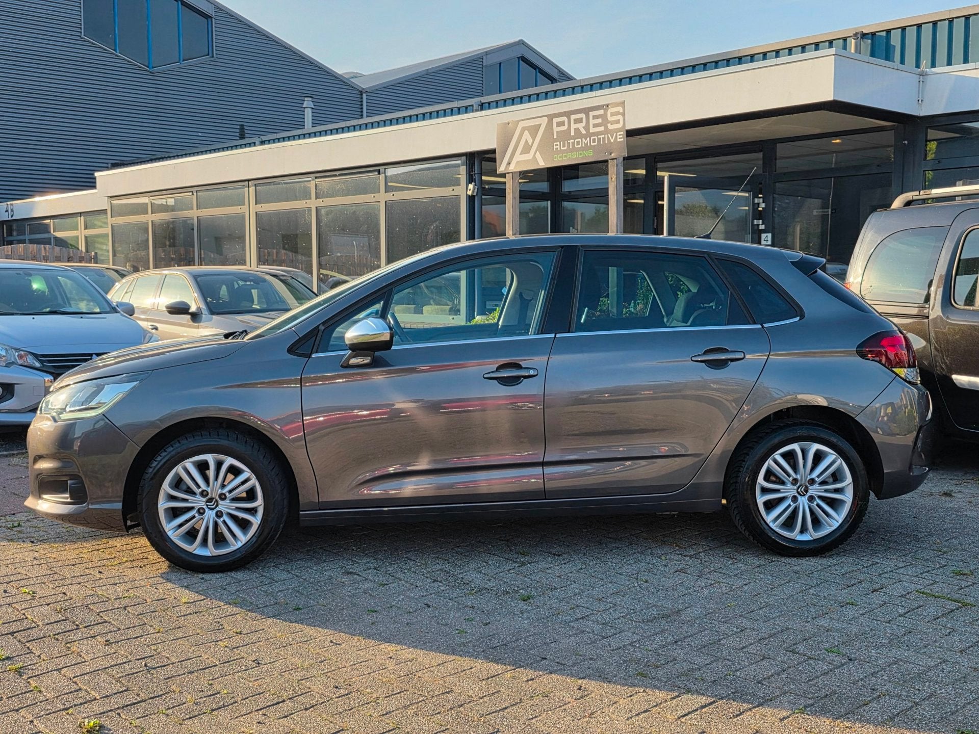 Citroen C4 1.2 PureTech Feel Collection |CLIMA|CRUISE|NAVI, Auto's, Stof, Euro 6, 1199 cc, Origineel Nederlands