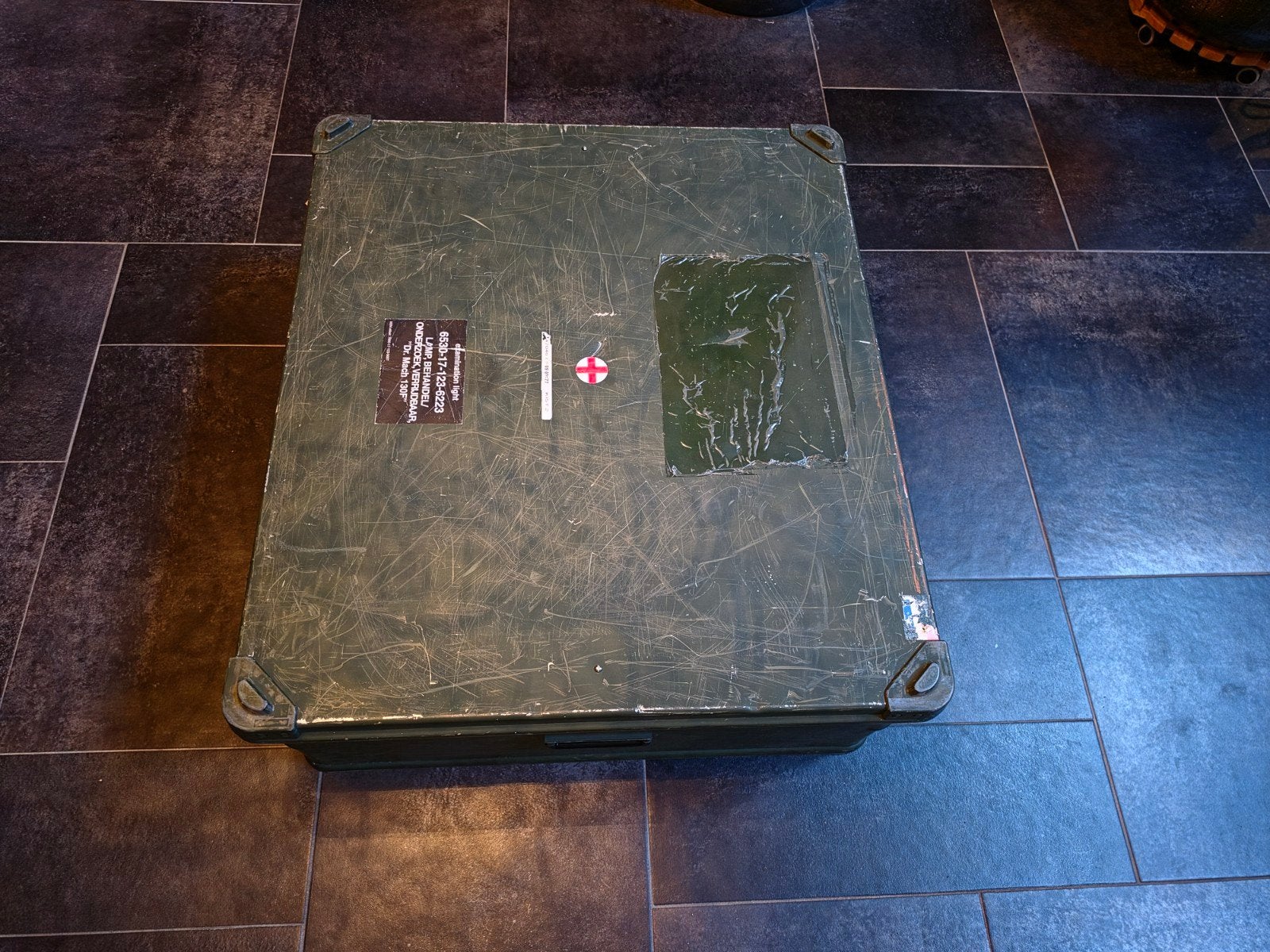Zarges aluminium kist 84x84x28 cm - Robuust en Veelzijdig, Ophalen of Verzenden, Landmacht, Nederland, Kist of Geocache