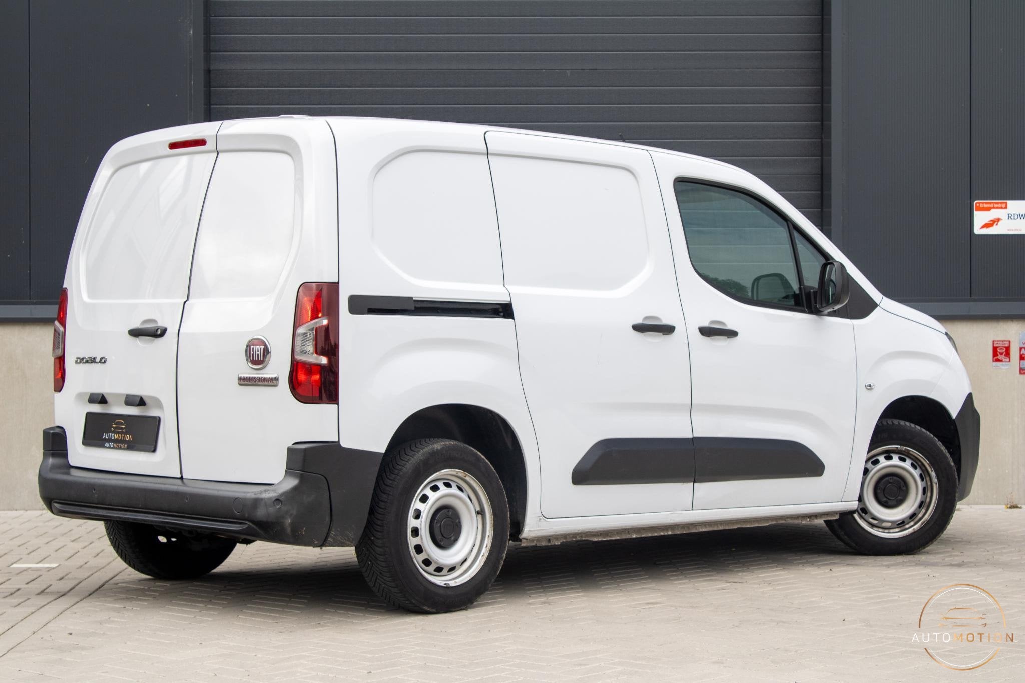 Fiat Doblò 1.5D 100pk L1 650kg Carplay 1e eigenaar Airco Cr, Auto's, Voorwielaandrijving, Stof, Gebruikt, Euro 6