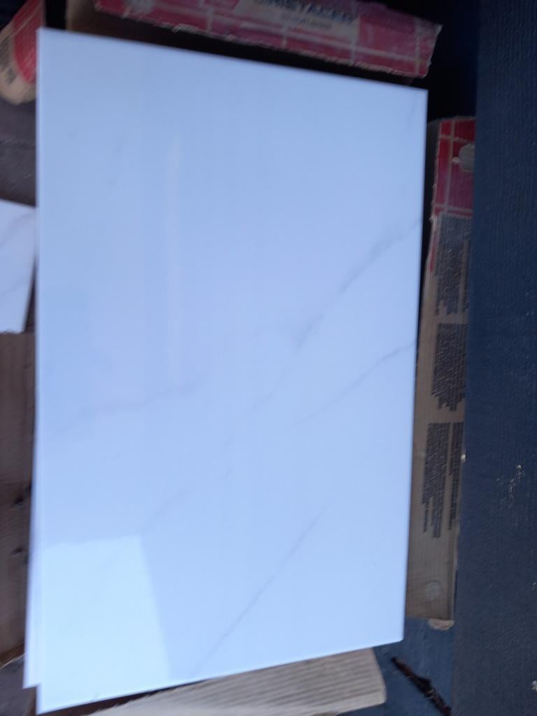 30 wit met grijze tegels 25x40 cm - Cristacer Revestimiento, Doe-het-zelf en Verbouw, Ophalen, Nieuw, 20 tot 40 cm, Minder dan 5 m²