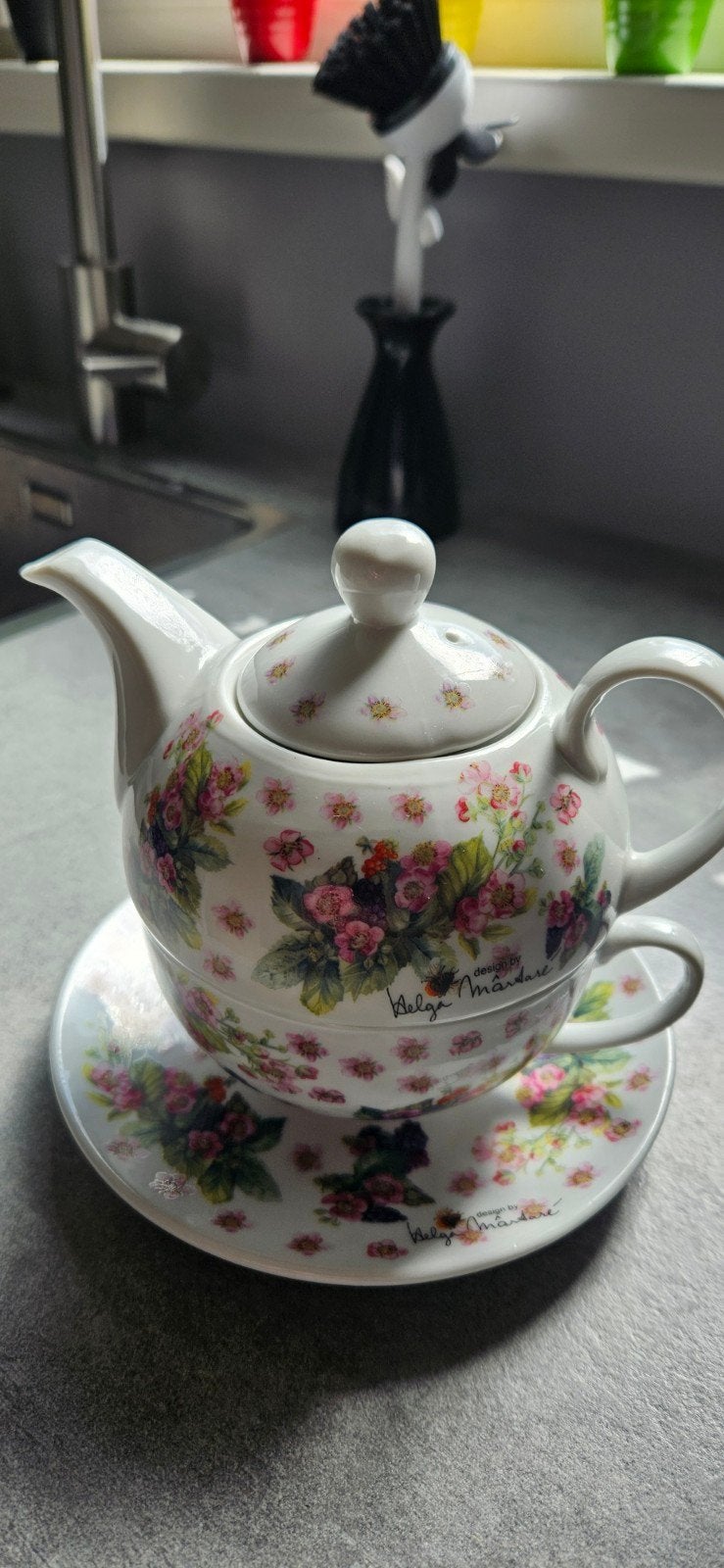 Theepot met kop en schotel - Helga Mandre, Huis en Inrichting, Gebruikt, Overige merken, Keramiek, Vintage