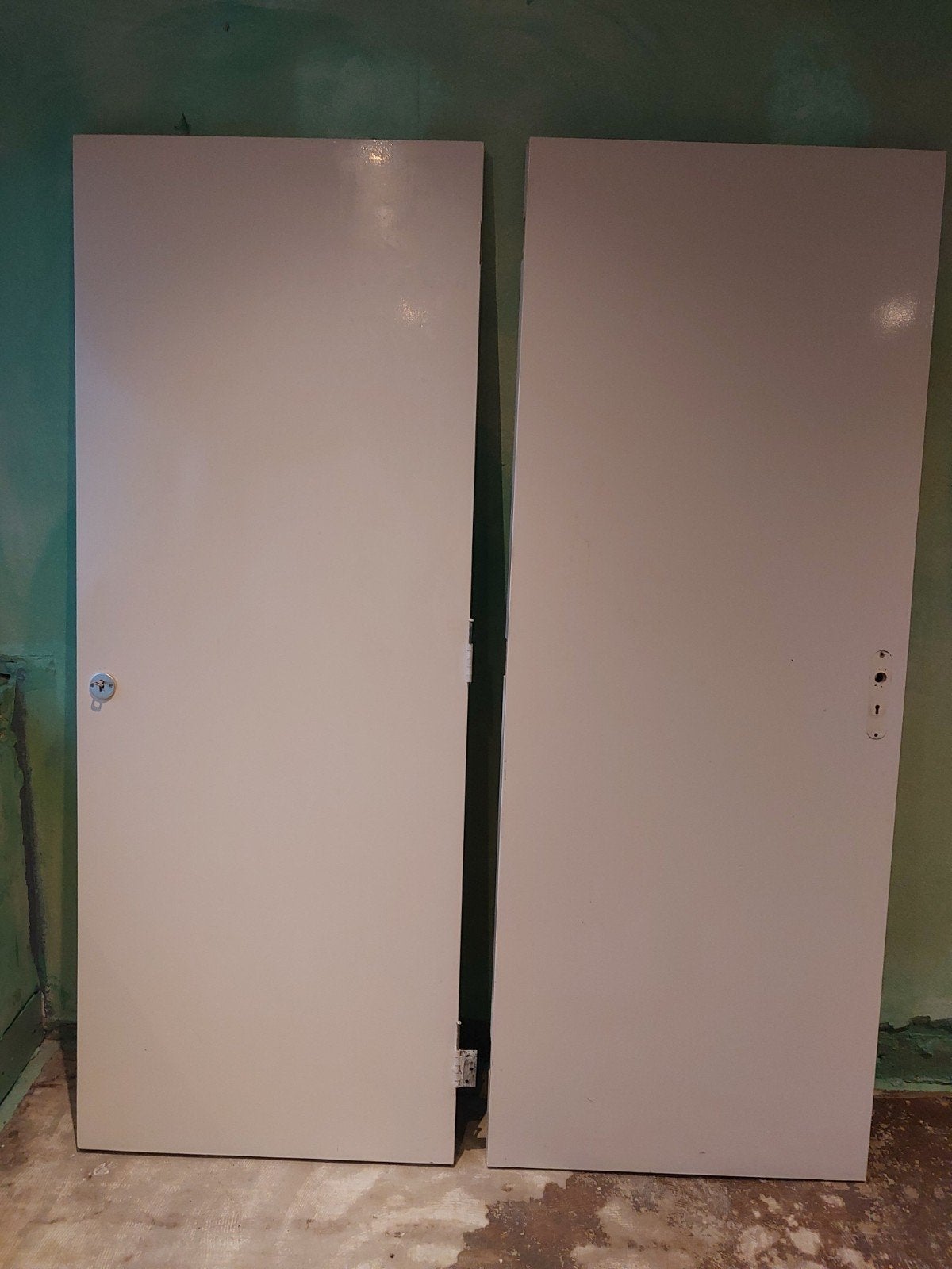 2 stompe binnen deuren. Gratis, Ophalen, Gebruikt, Minder dan 80 cm, Binnendeur