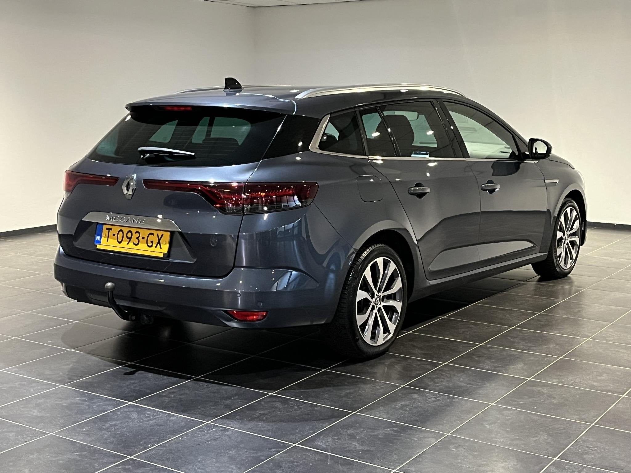 Renault Mégane Estate 1.3 TCe 140 Techno | Trekhaak | All s, Auto's, Renault, Stof, Gebruikt, Euro 6, 4 cilinders