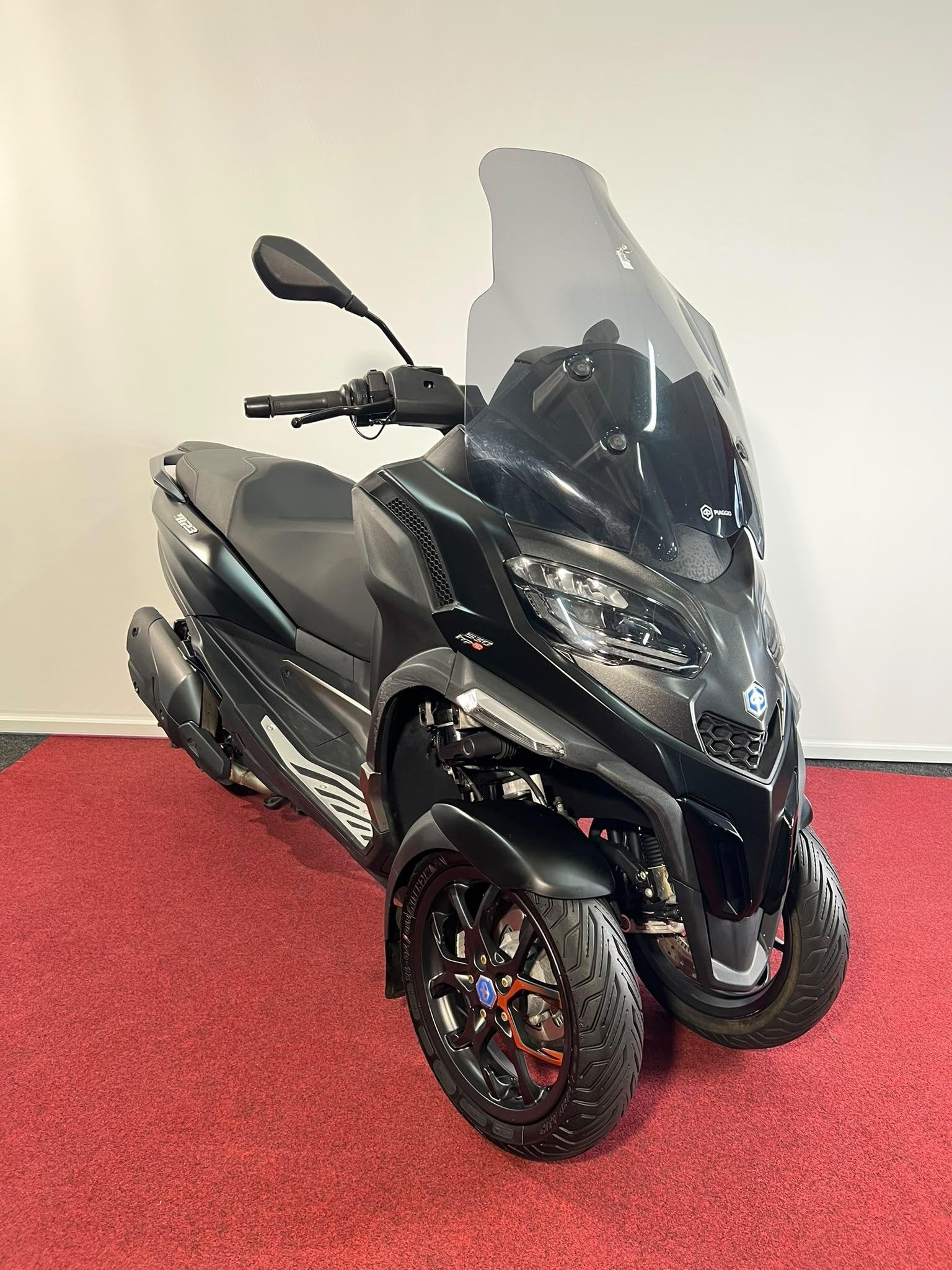 Piaggio MP3 530 HPE Exclusive, Bedrijf, Handvatverwarming, 12 t/m 35 kW, Scooter
