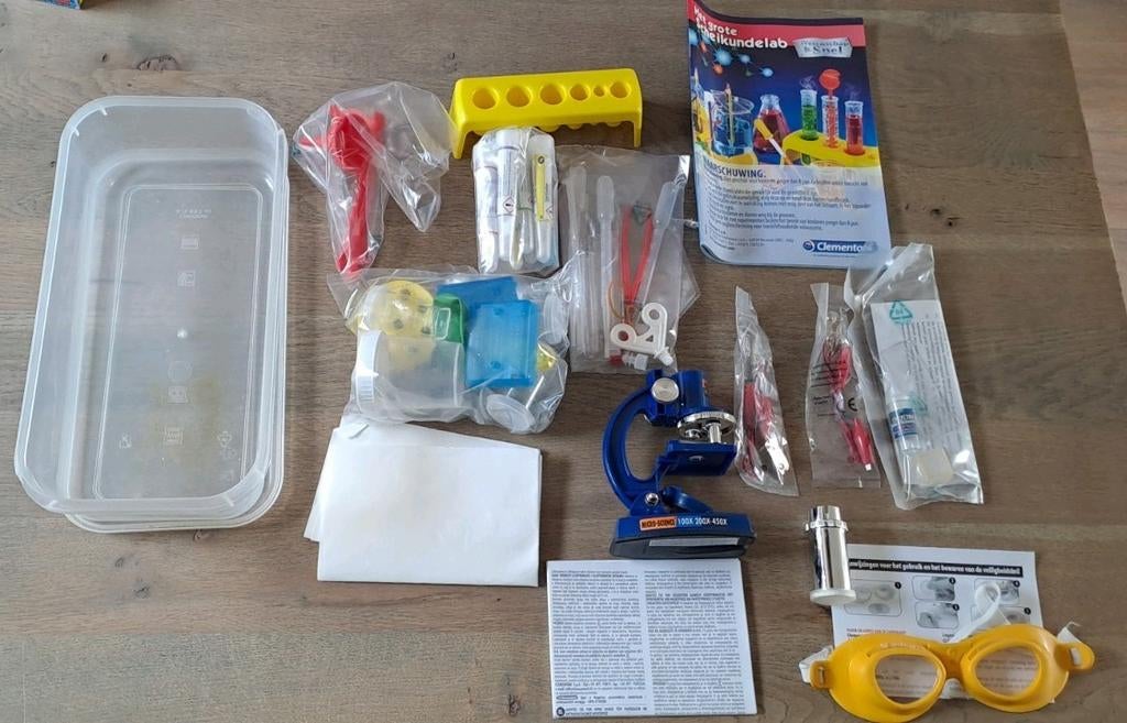 Clementoni Scheikundelab met Microscoop en Accessoires, Kinderen en Baby's, Speelgoed | Educatief en Creatief, Zo goed als nieuw