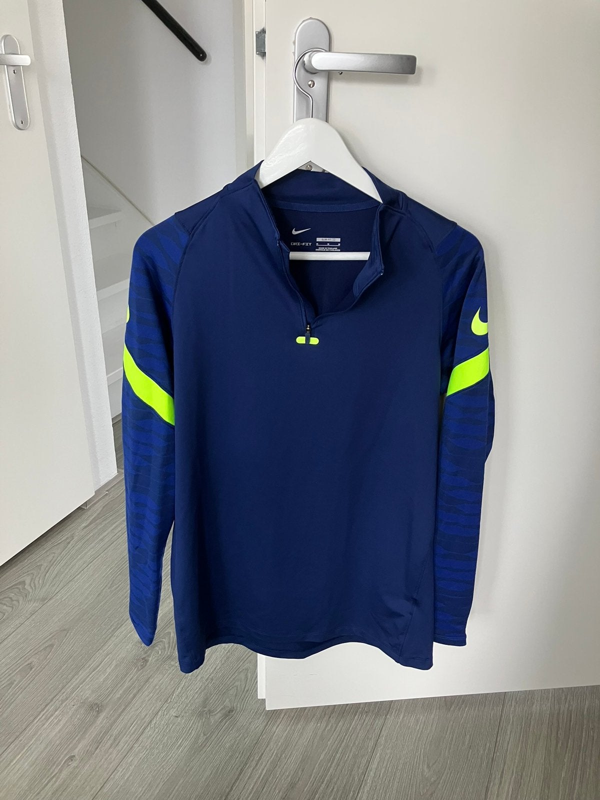 Sportpak Nike shirt maat M , broek maat S, Kleding | Heren, Ophalen of Verzenden, Zo goed als nieuw, Voetbal