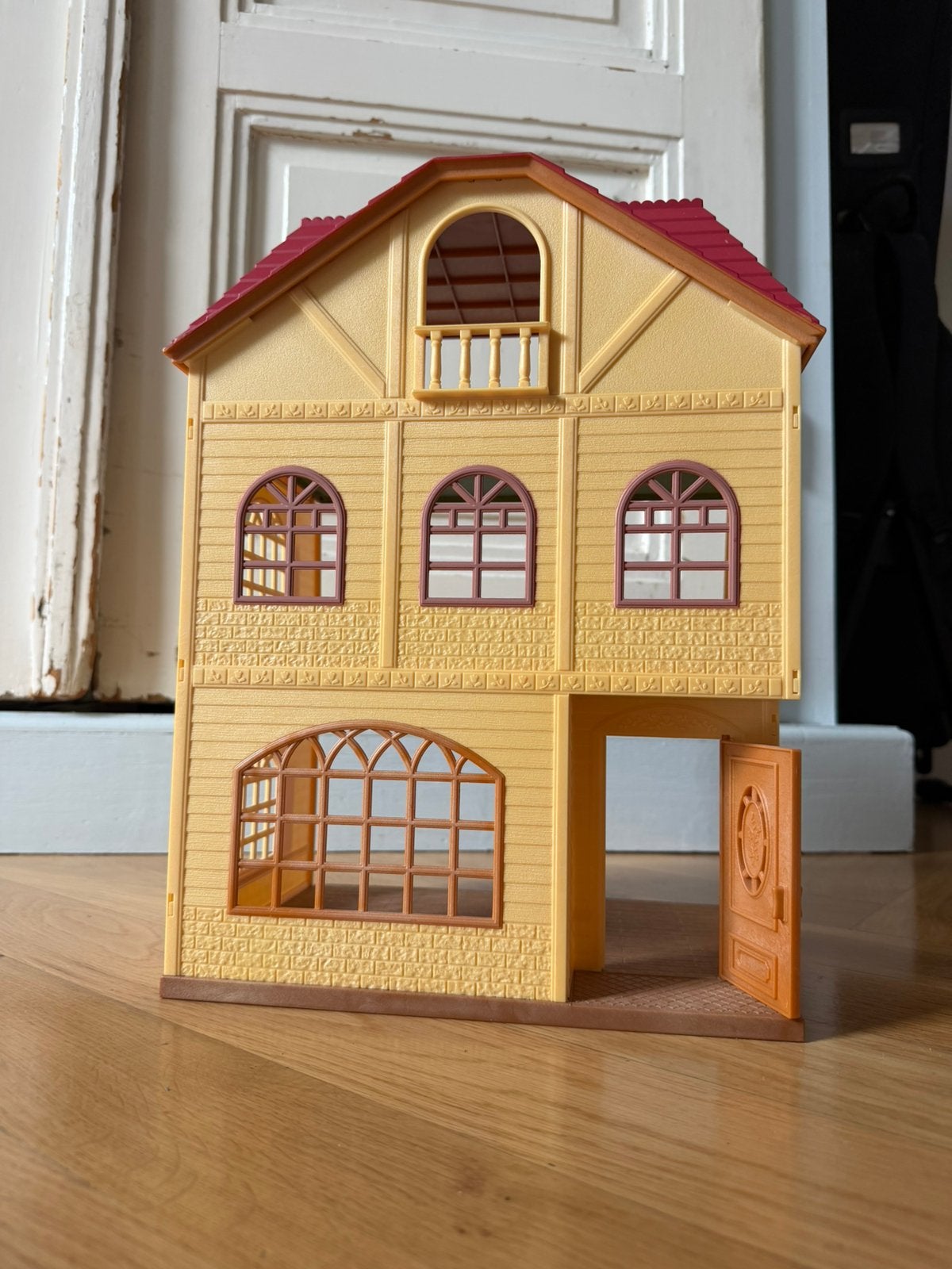 Groot familiehuis Sylvanian Family, Ophalen of Verzenden, Zo goed als nieuw, Poppenhuis
