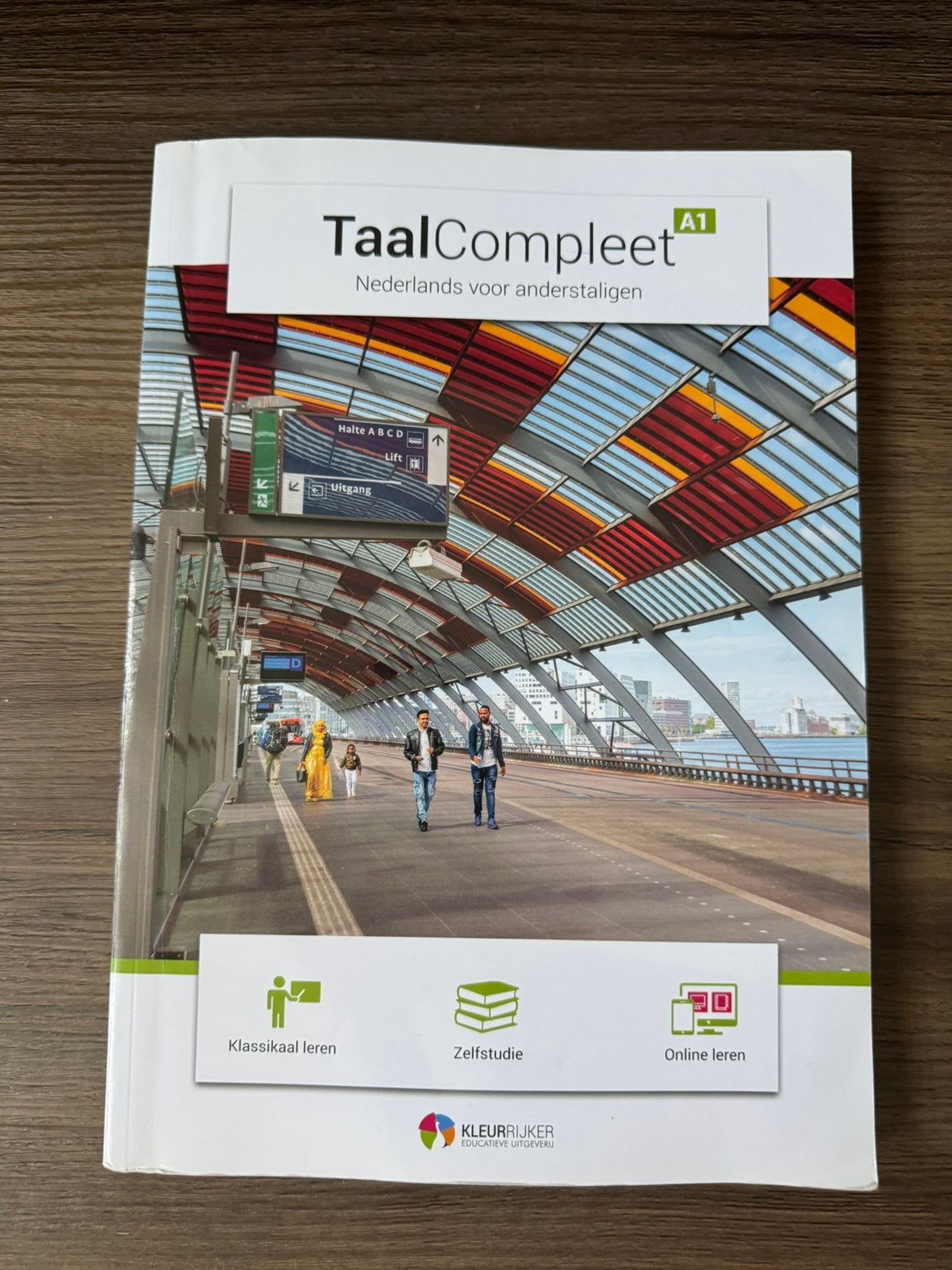 TaalCompleet A1 - Nederlands voor anderstaligen, Ophalen of Verzenden, Gelezen, Non-fictie