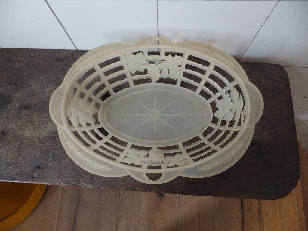vintage mandje broodmand fifties 50s druifrank early plastic, Ophalen of Verzenden