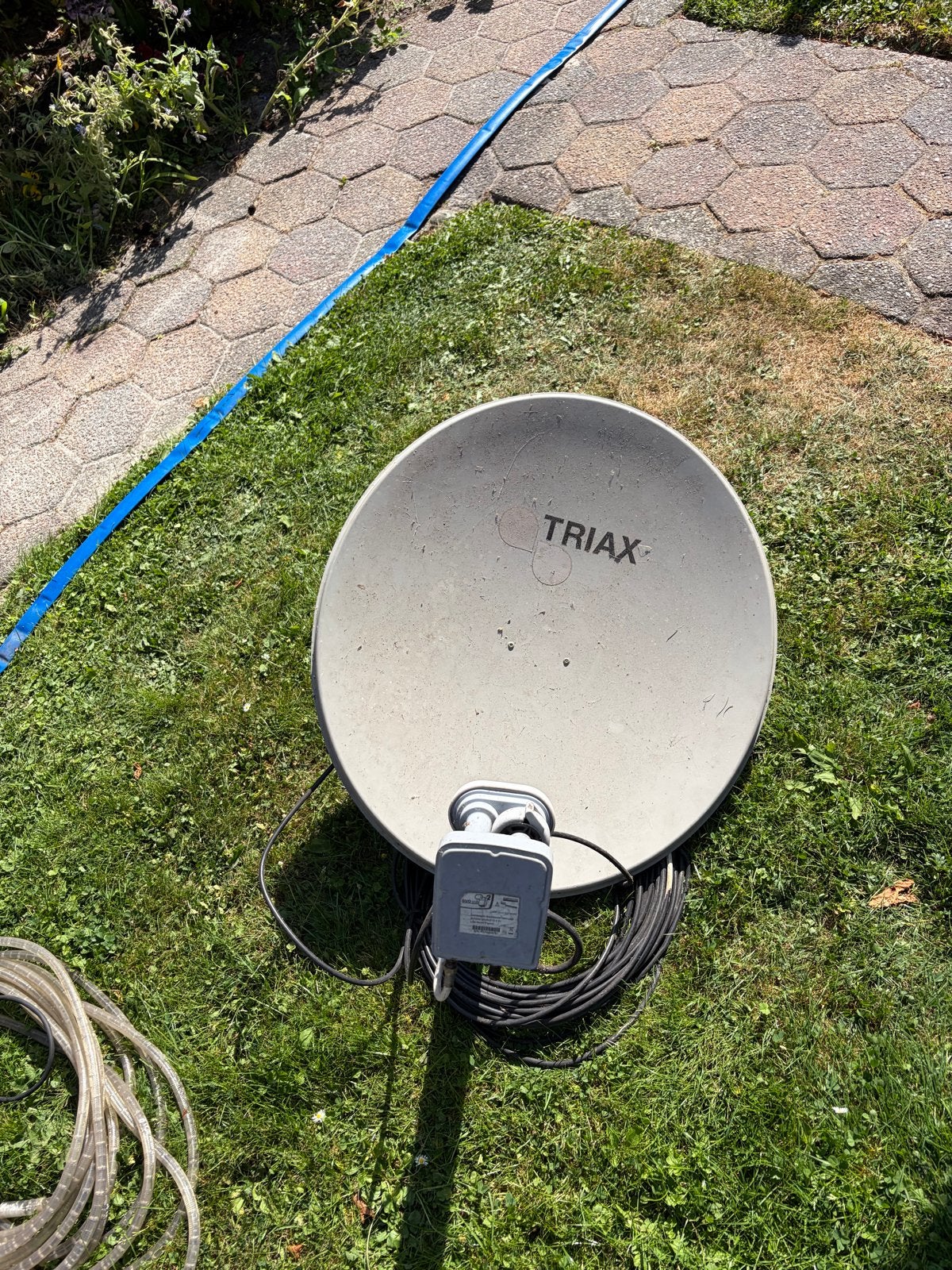 Triax TV schotel met DUO LNB, Ophalen, Gebruikt, (Schotel)antenne, Overige merken