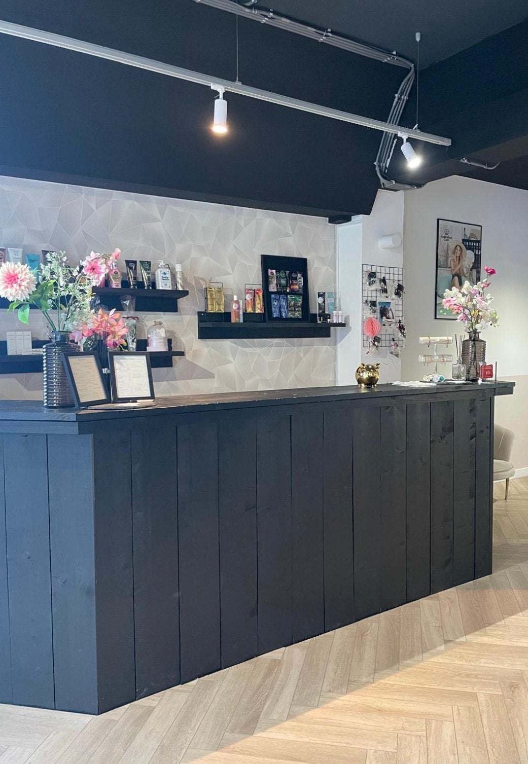 Salon ter overname rozenburg zh, Ophalen, Zo goed als nieuw