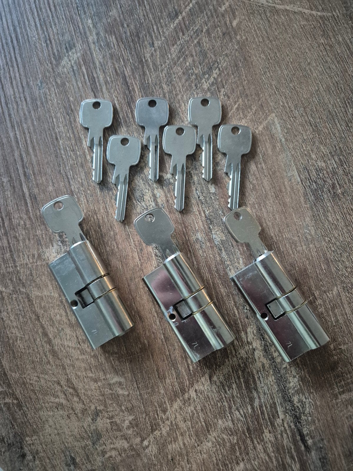 cilinders gelijksluitend winkhaus 3 x 30/30 met 9 sleutels, Ophalen of Verzenden, Zo goed als nieuw, Rvs, Slot
