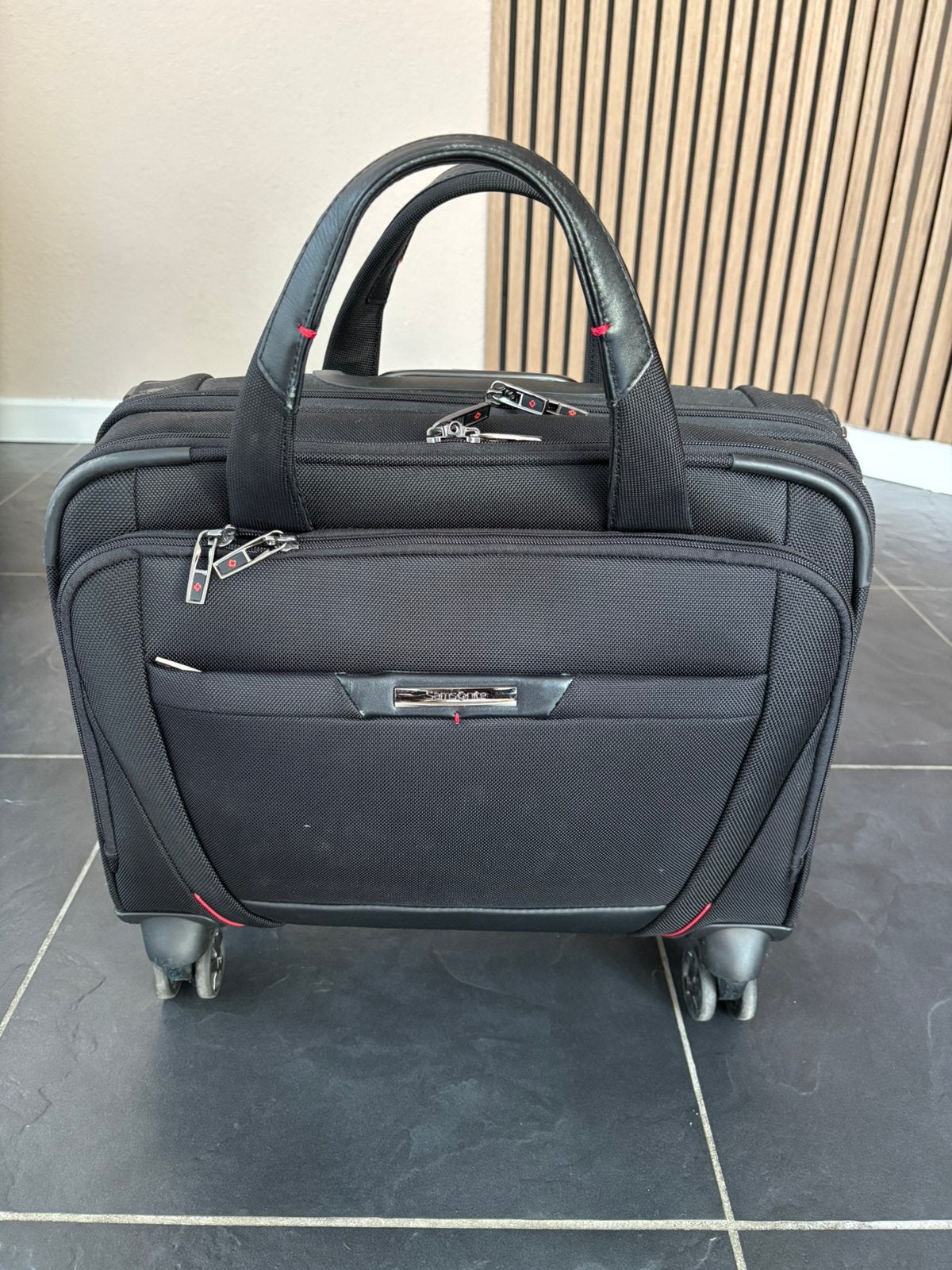 Samsonite PRO-DLX 5 Spinner – Rolling Laptop Bag -  Black, Computers en Software, Laptoptassen, Zo goed als nieuw, Trolleytas