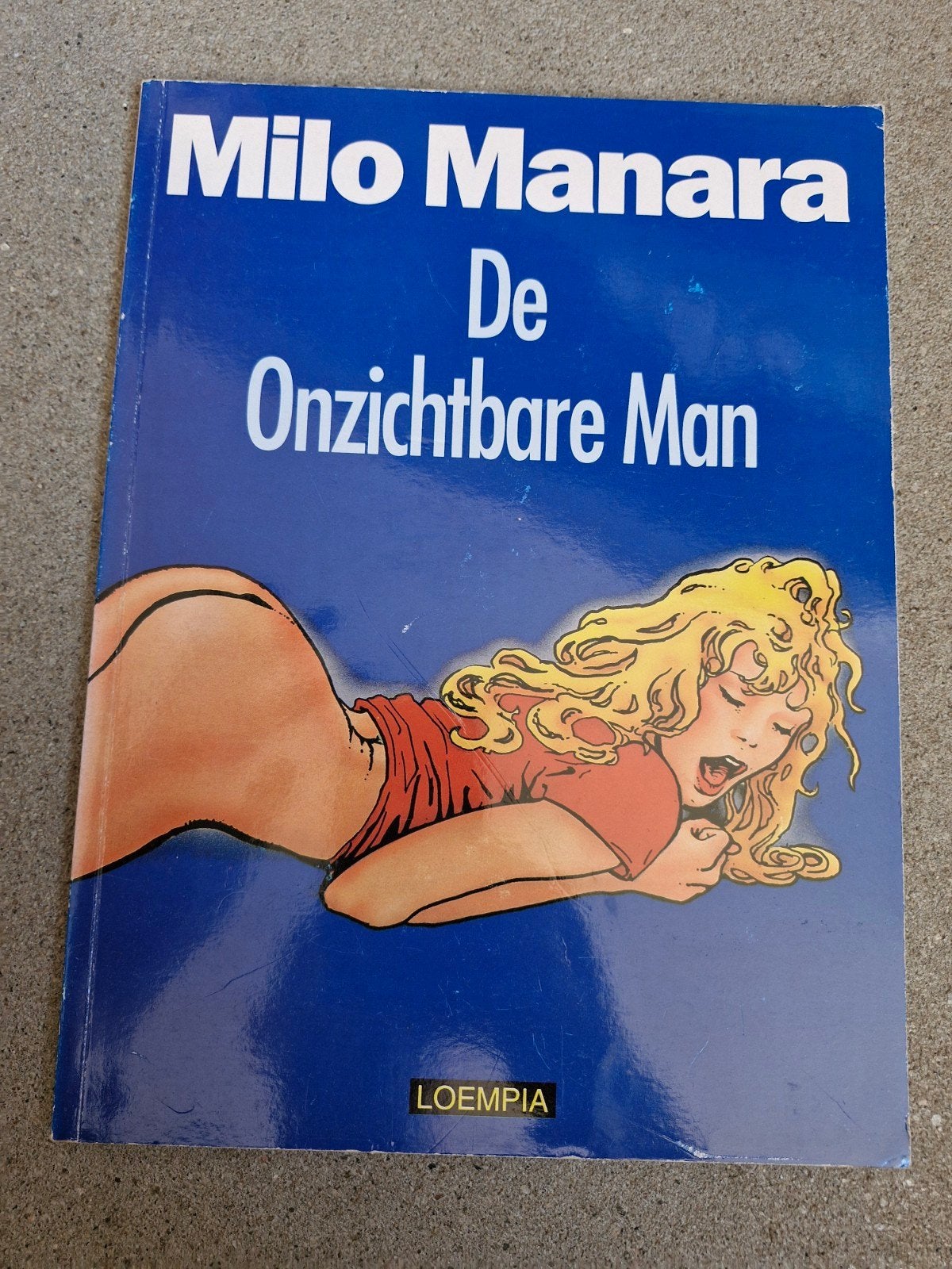 Milo Manara - De Onzichtbare Man (Loempia), Eén stripboek, Ophalen of Verzenden, Gelezen, Milo Manara